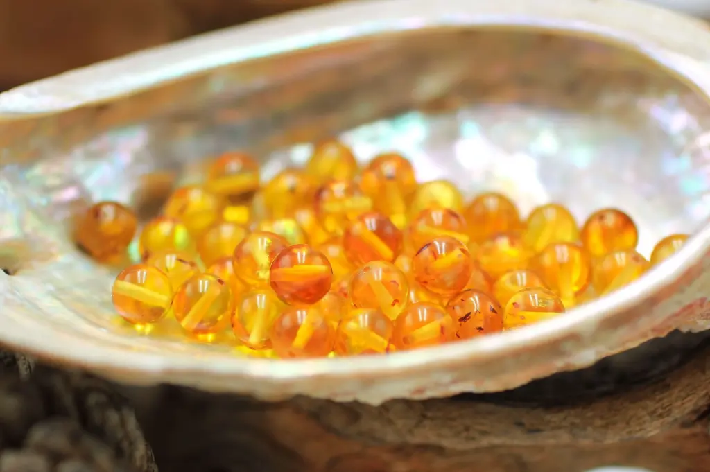 Perle 6mm en Ambre jaune