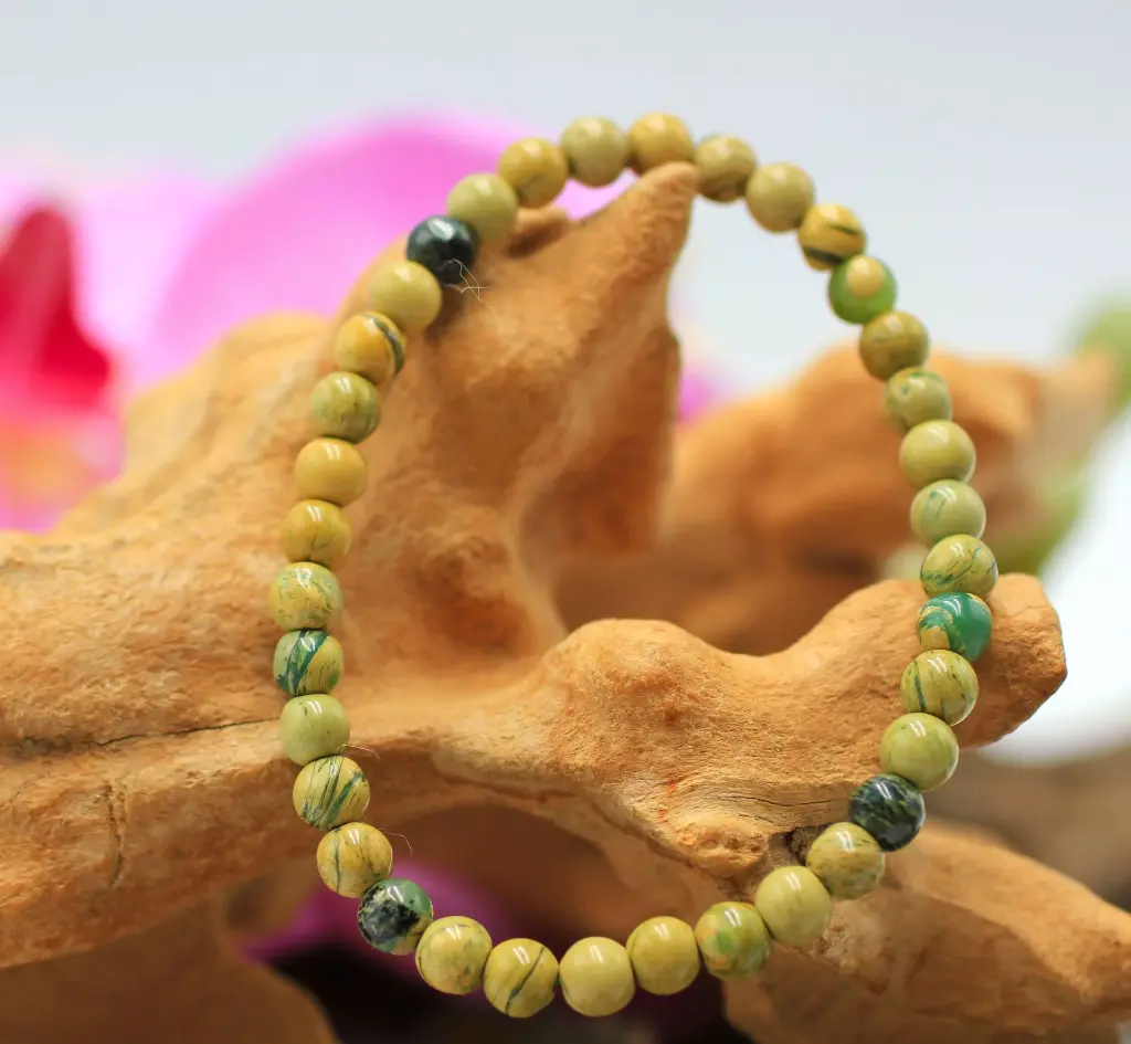 Bracelet en perles 6mm en Muscovite verte
