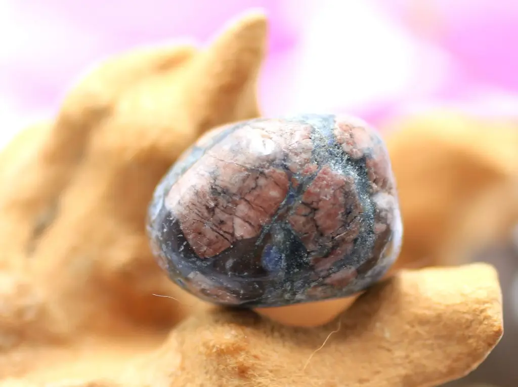 Blue liberite roulée