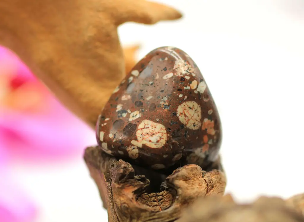 Porphyre rouge roulé