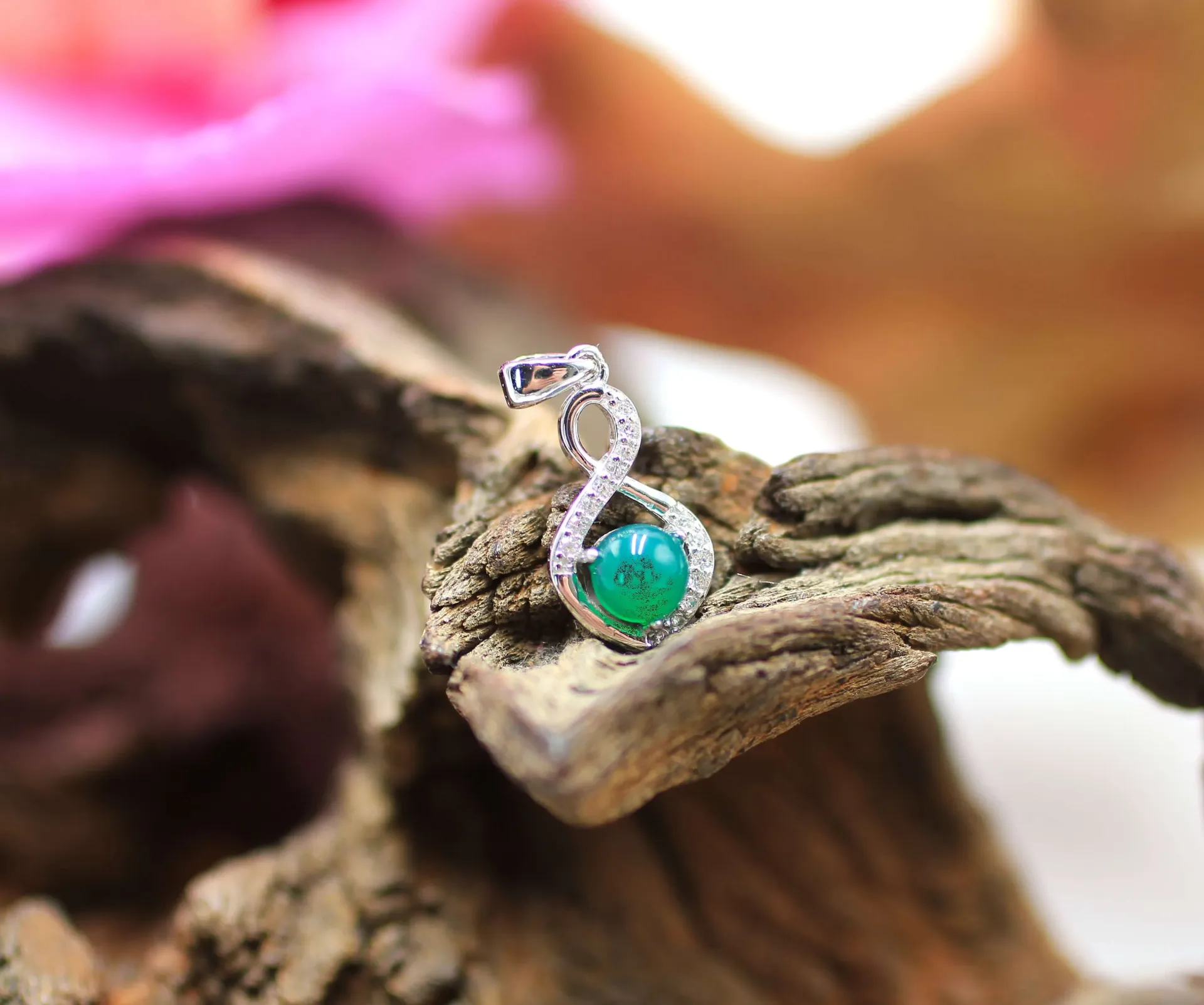 Pendentif infinity en argent 925 et en Chrysoprase