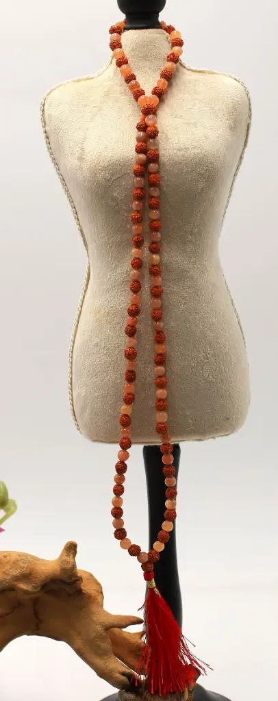 Mala en perles 6mm en Pierre de lune pêche et Rudraksha
