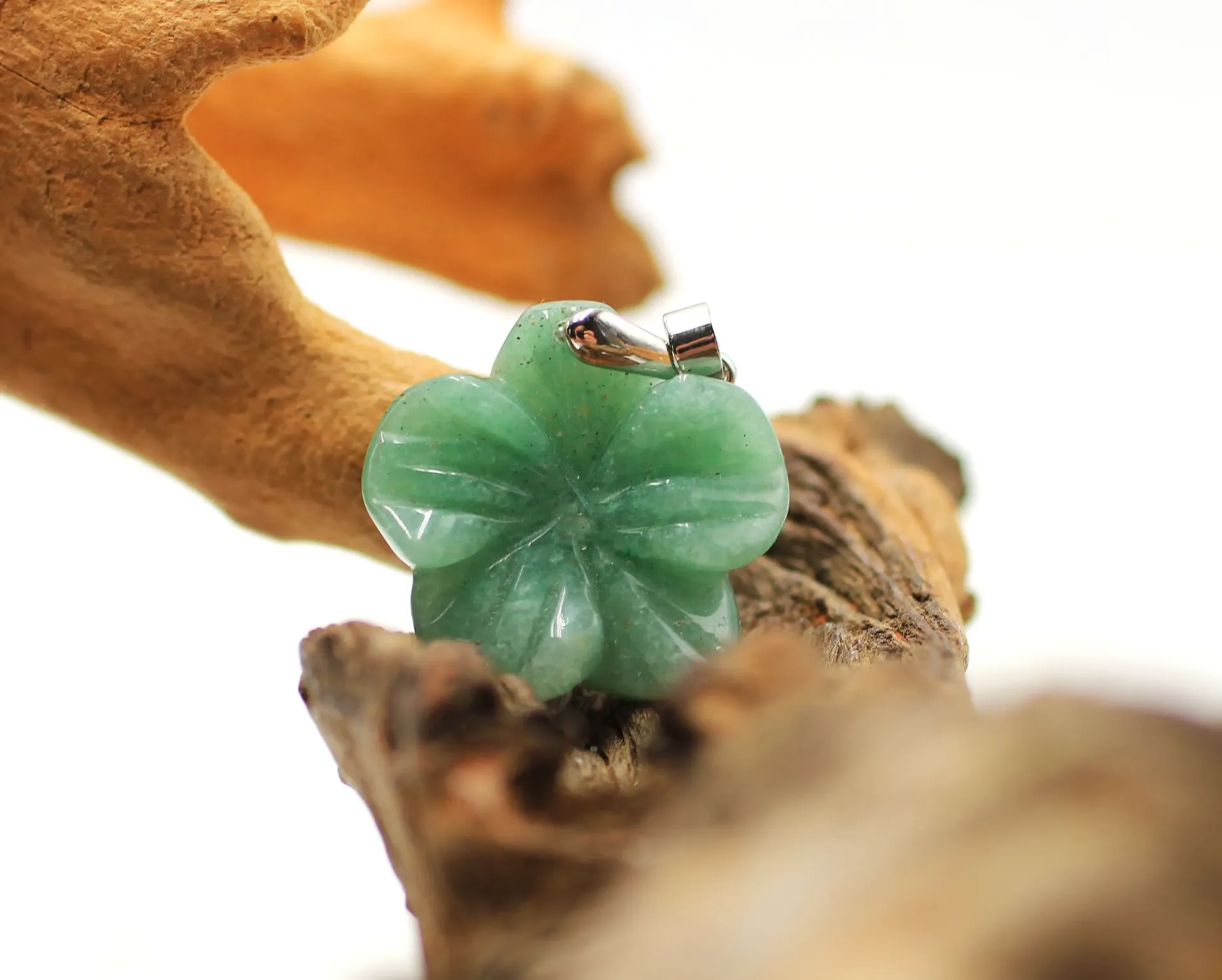 Pendentif Fleur de cerisier en Aventurine verte