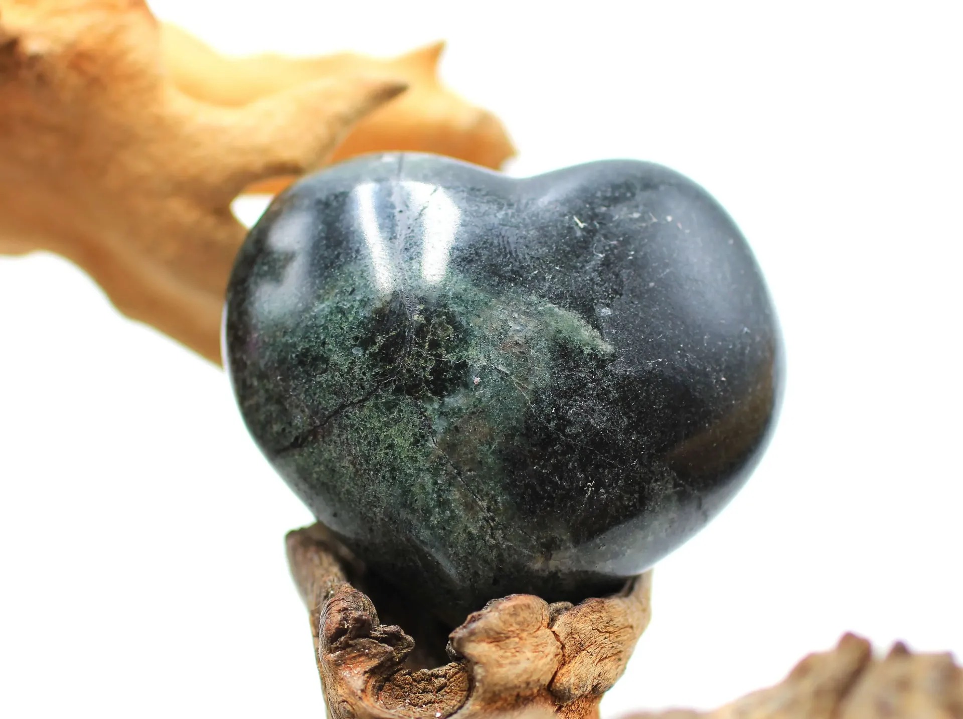 Coeur en Quartz Tourmaline verte