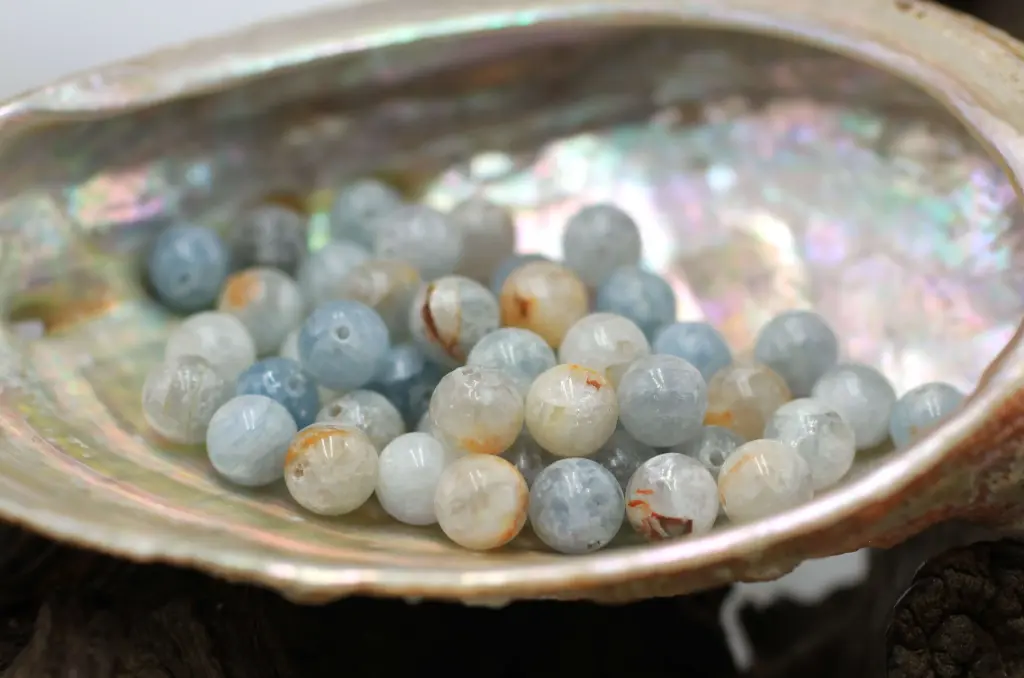 Perle 6mm en Célestine