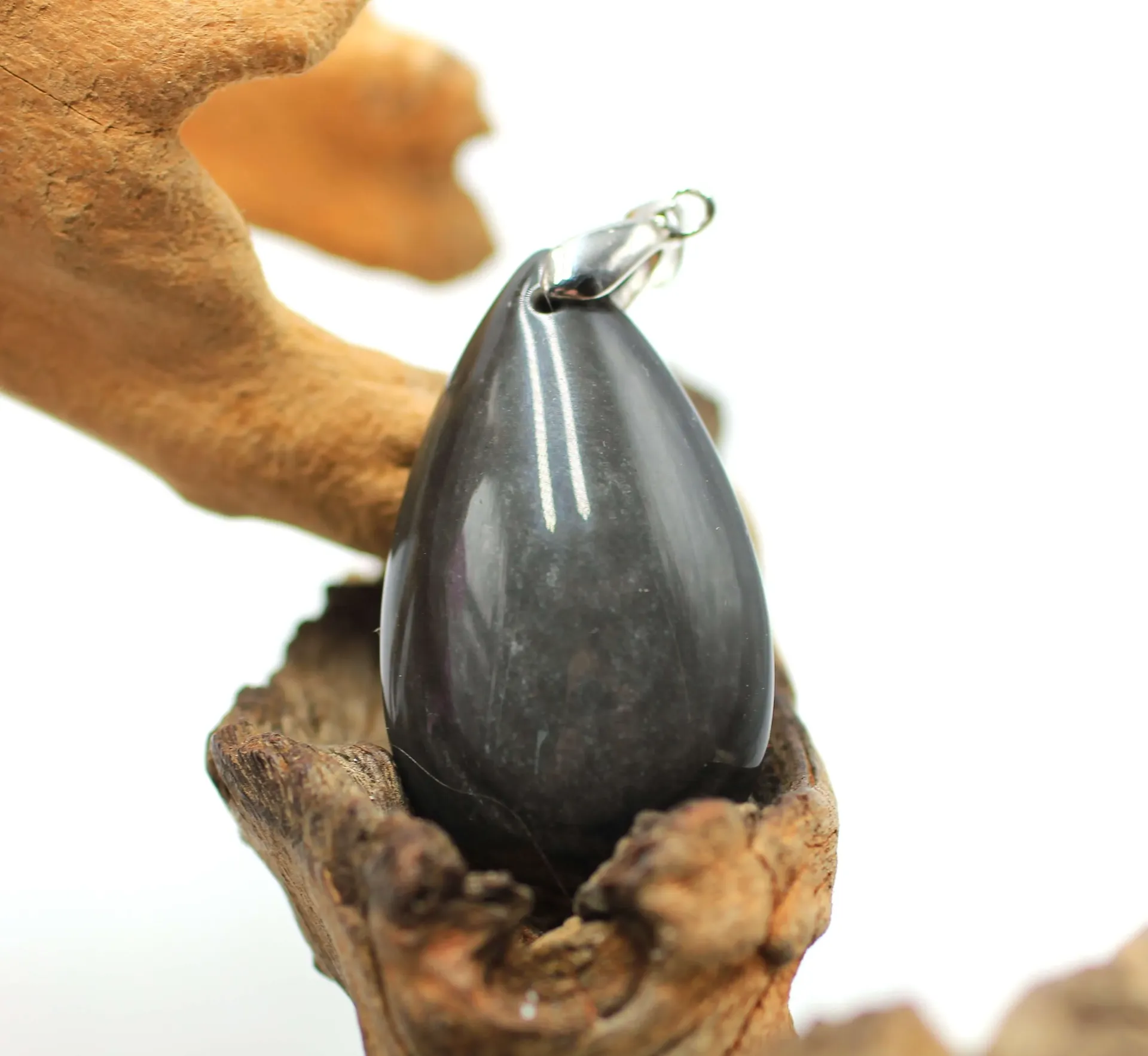Pendentif goutte en Obsidienne argentée
