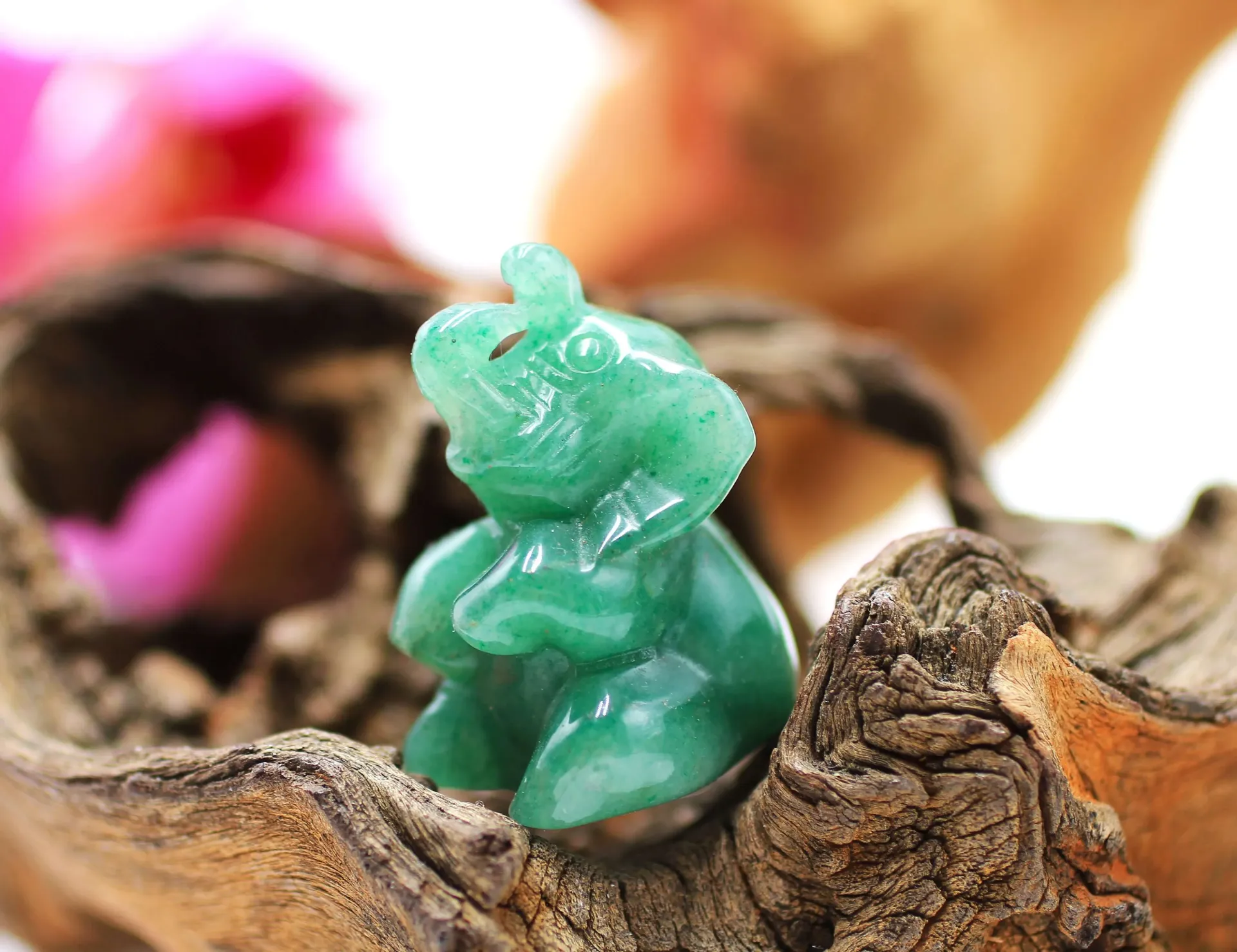Eléphant assis en Aventurine verte