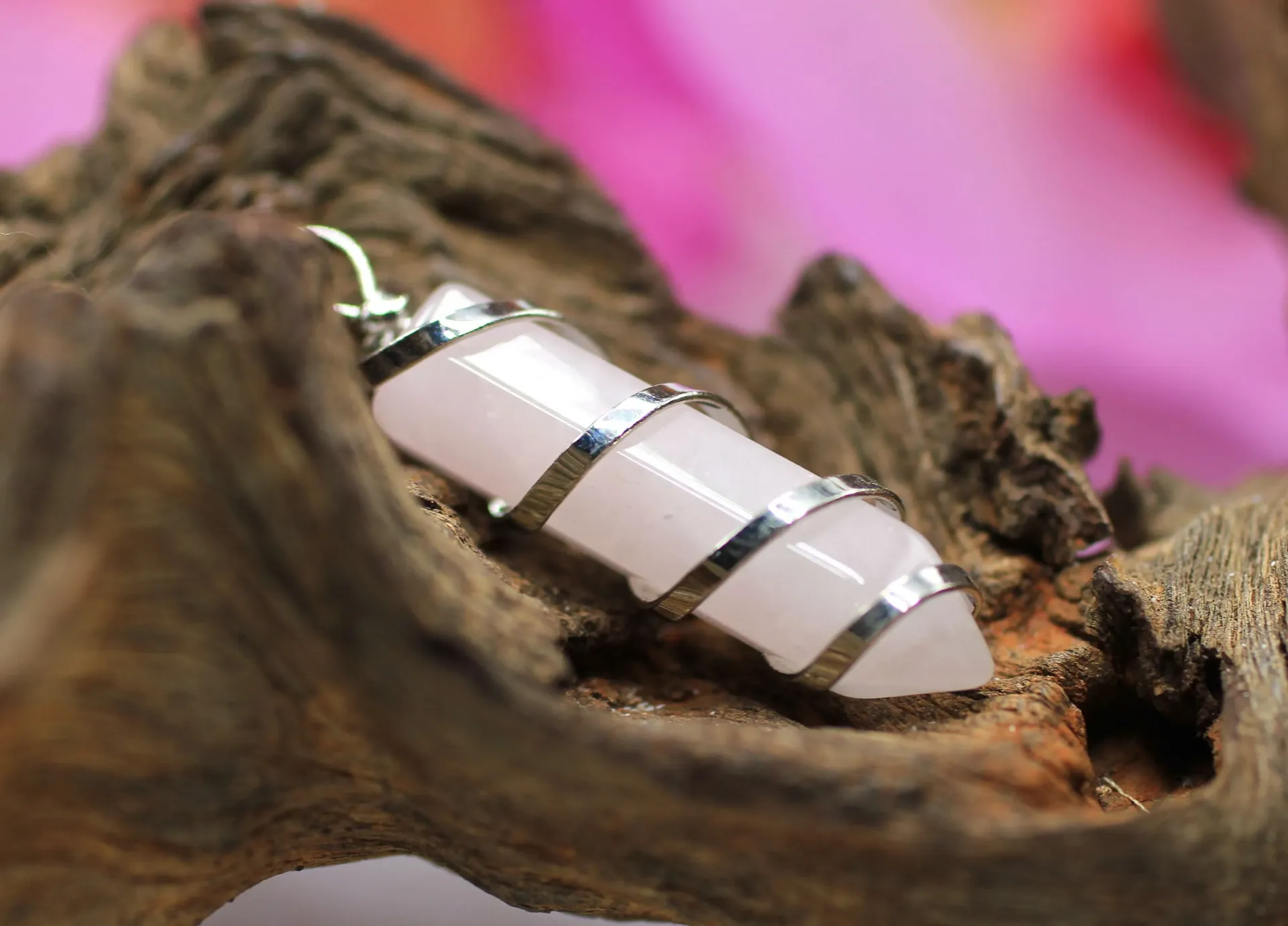Pendentif spiralé en Quartz rose