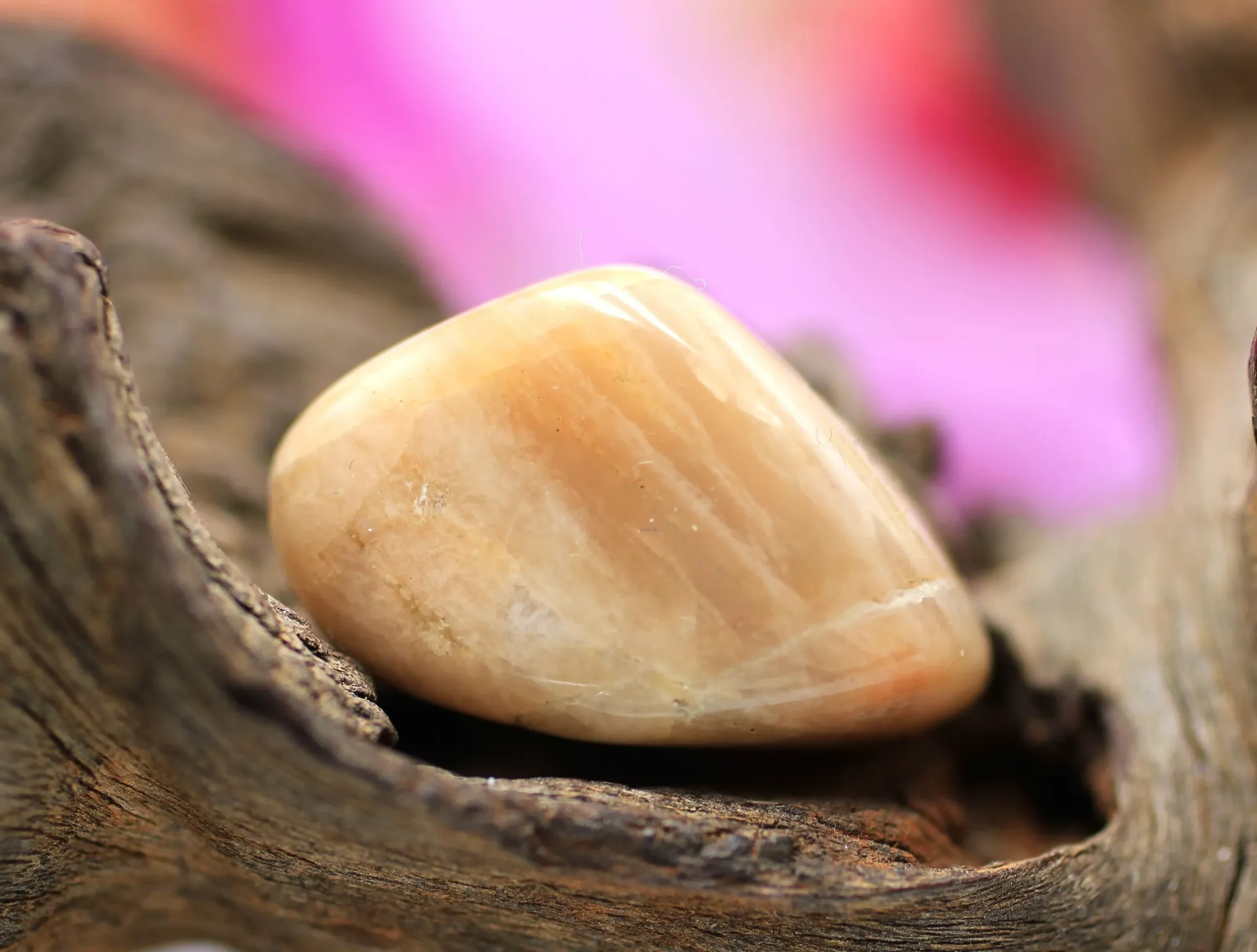 Pierre de lune pêche roulée