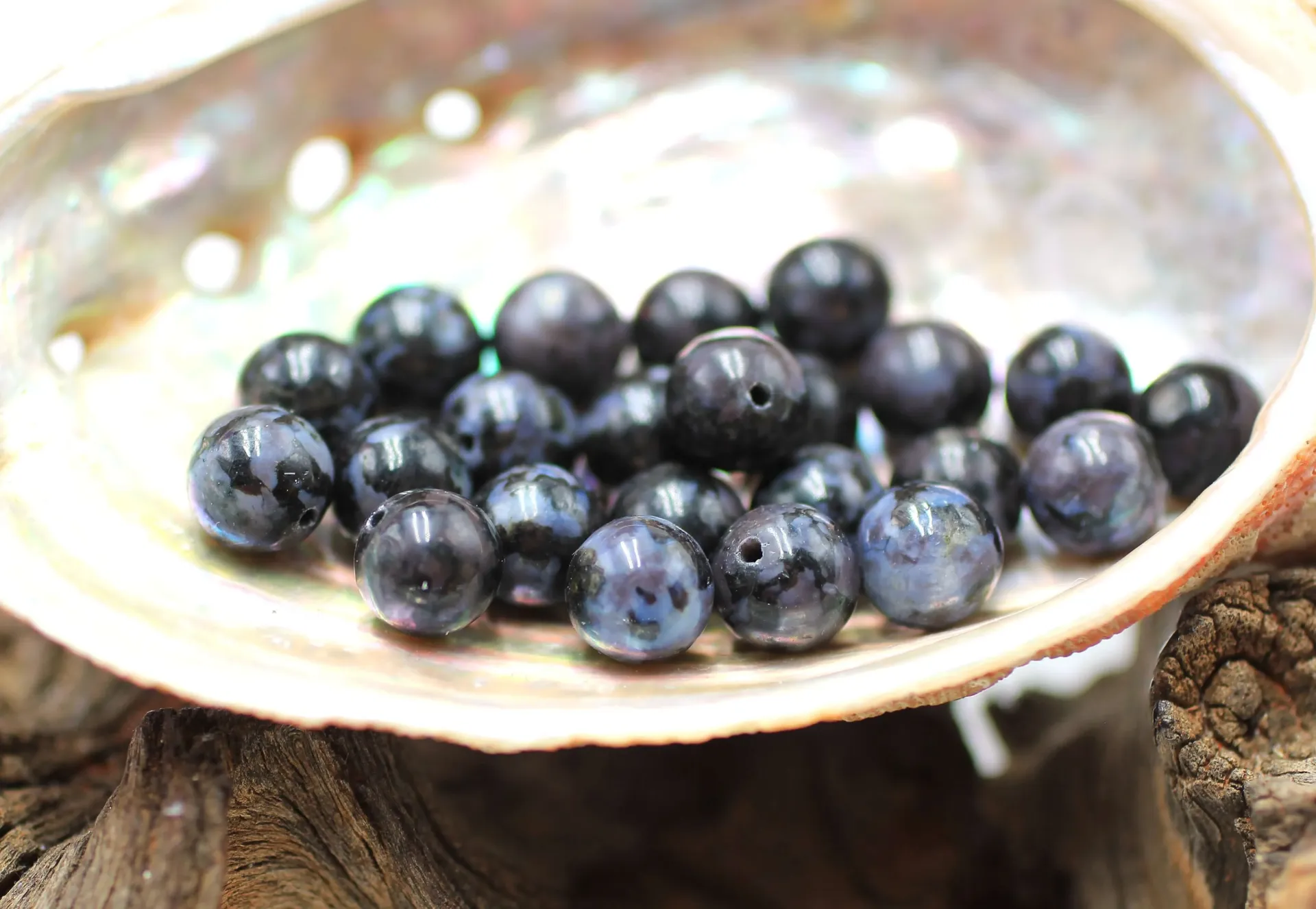 Perle 8mm en Indigo gabbro