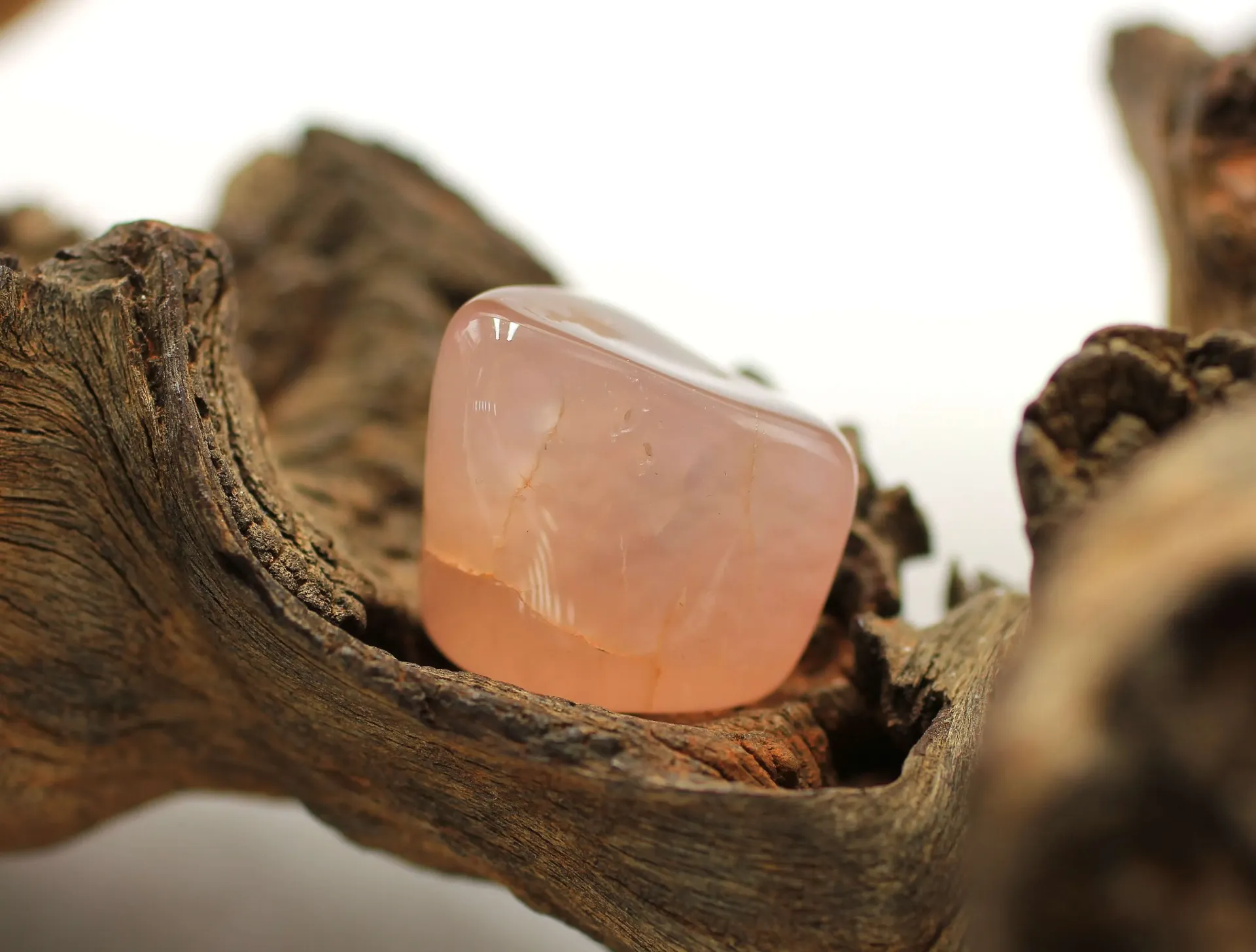 Calcédoine rose roulée