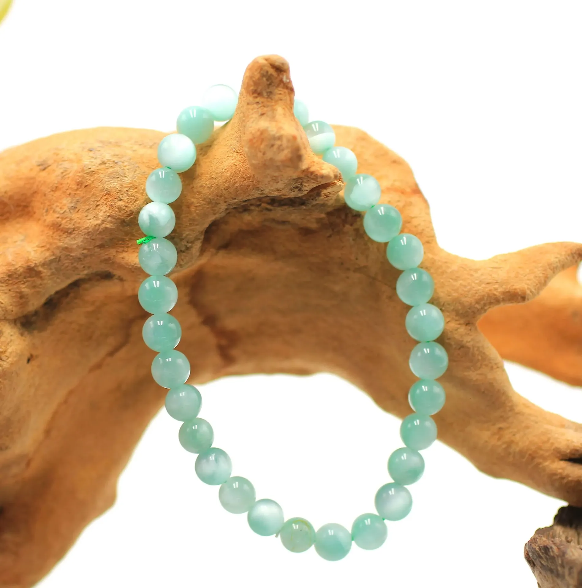 Bracelet en perles 6mm en Garniérite