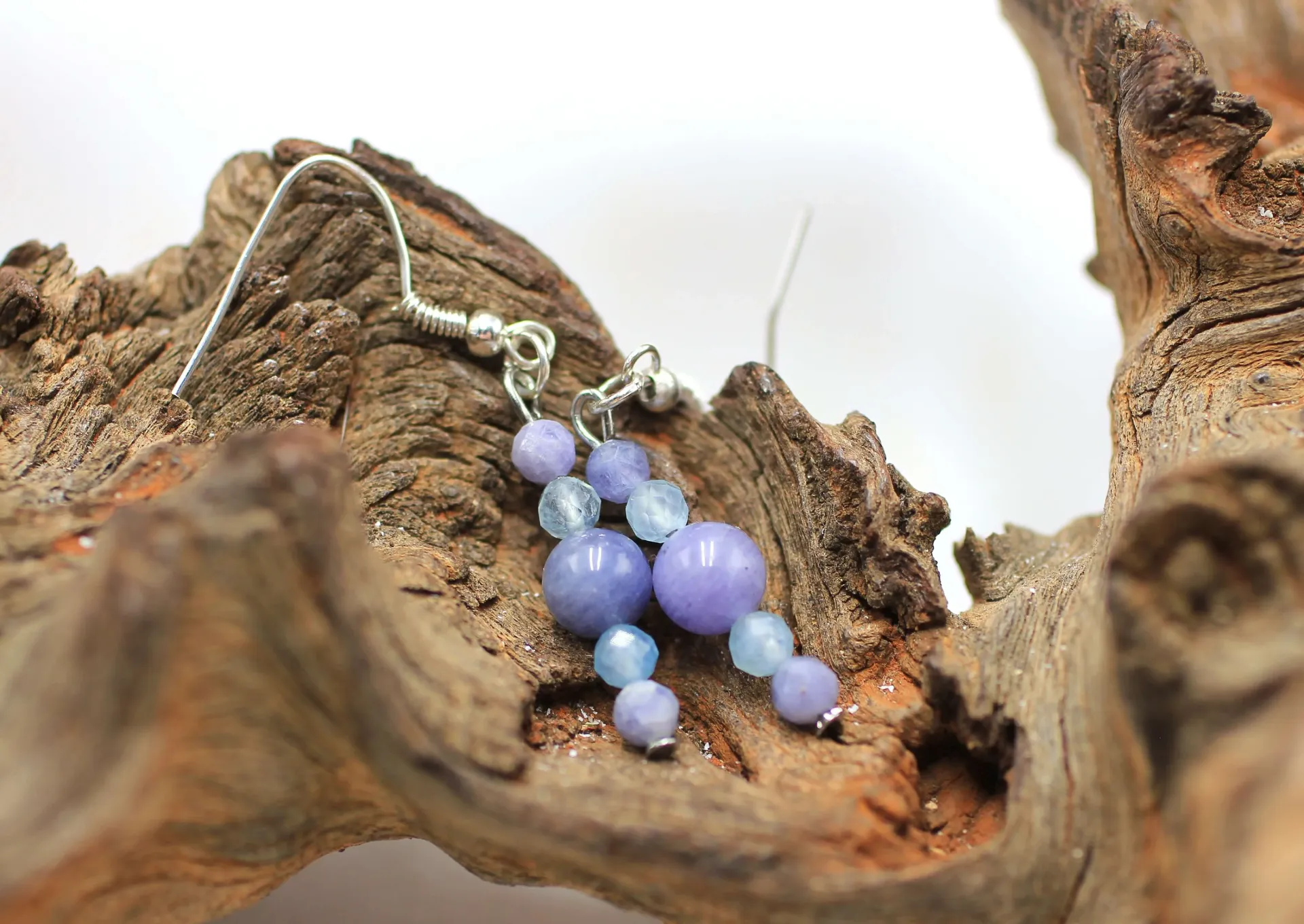 Boucles d'oreille en perles 4mm facettées en Aigue-marine et Tanzanite et 6mm en Tanzanite