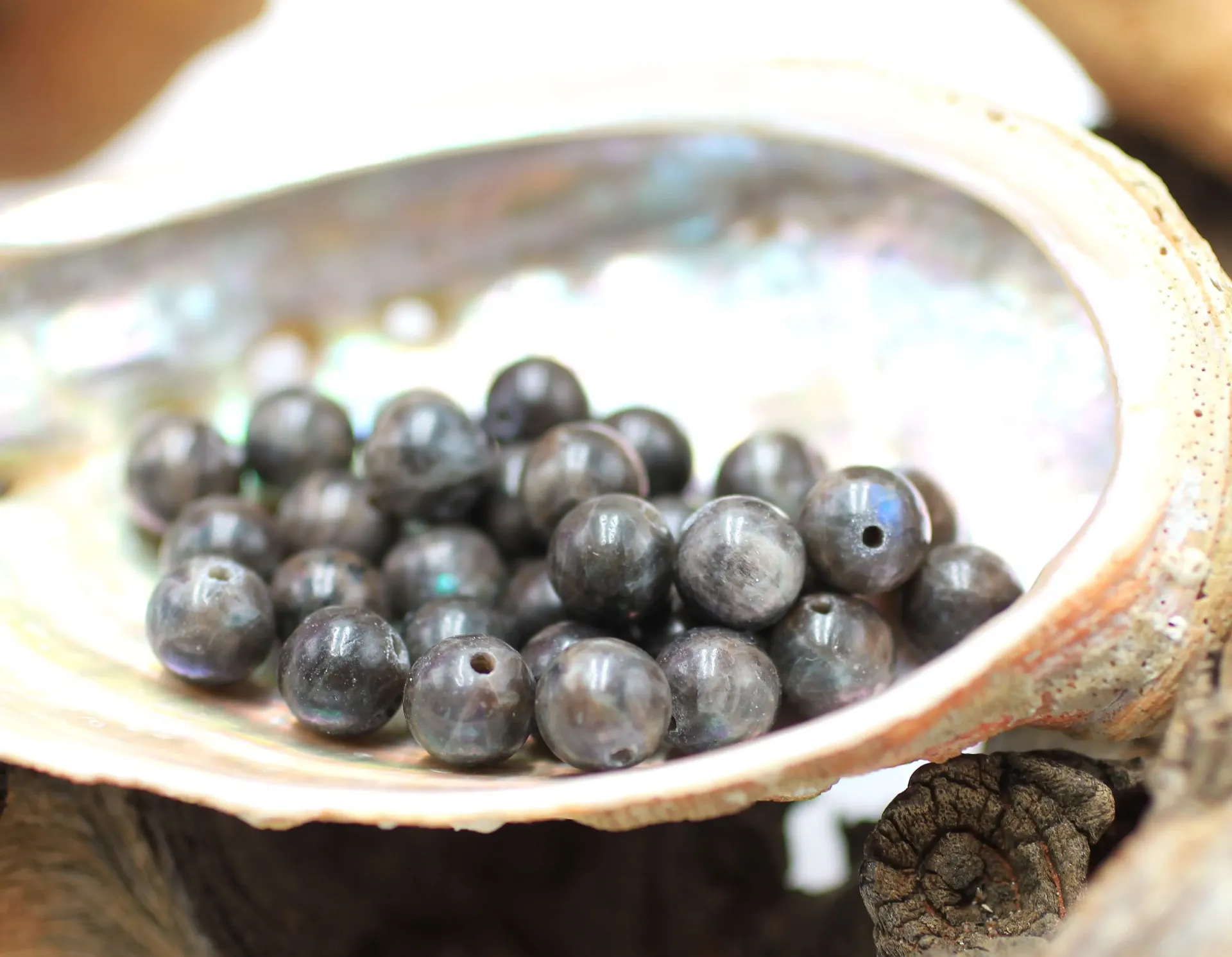 Perle 8mm en Labradorite chocolat