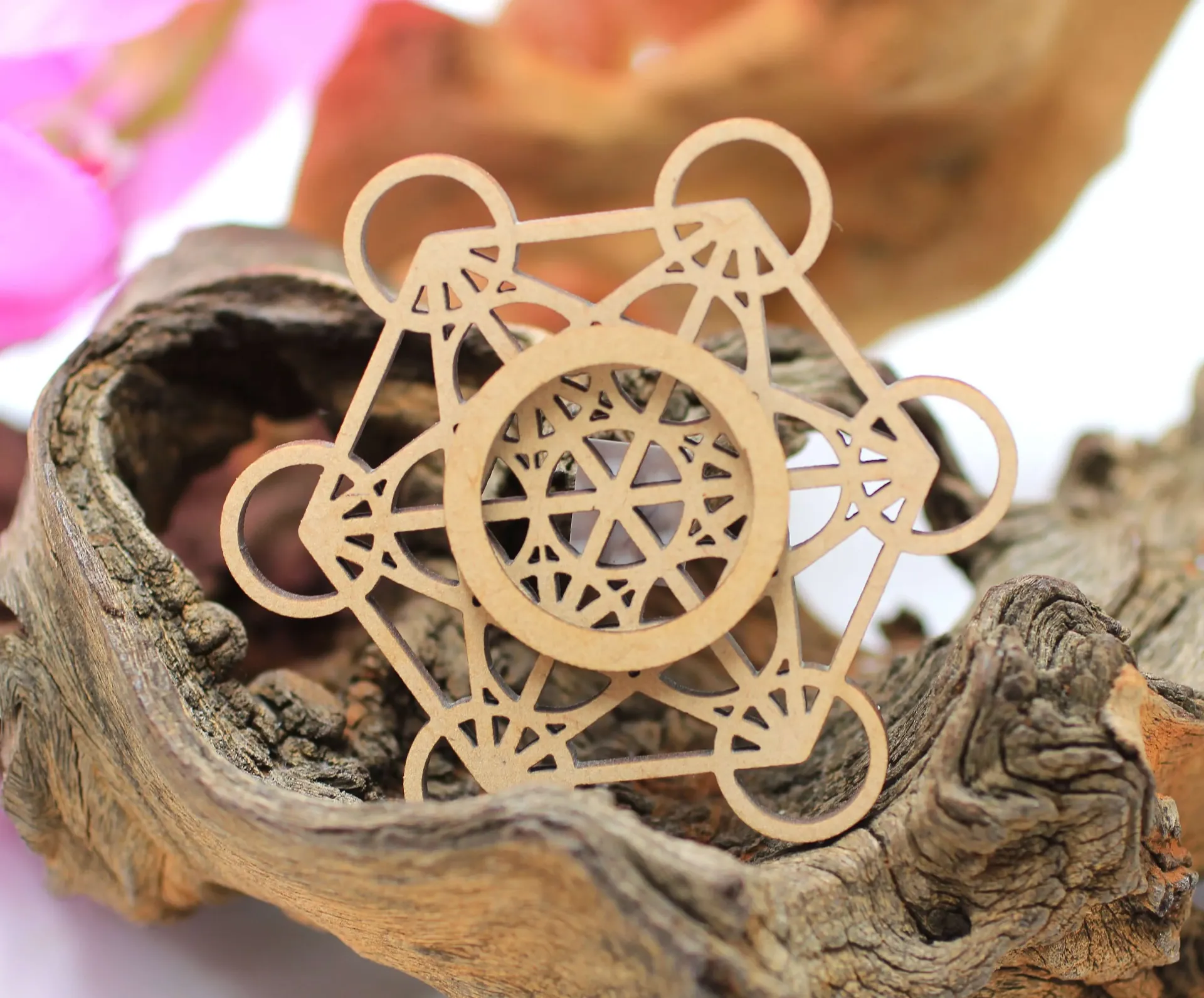Support pour sphère en bois et Motif Cube de Métatron