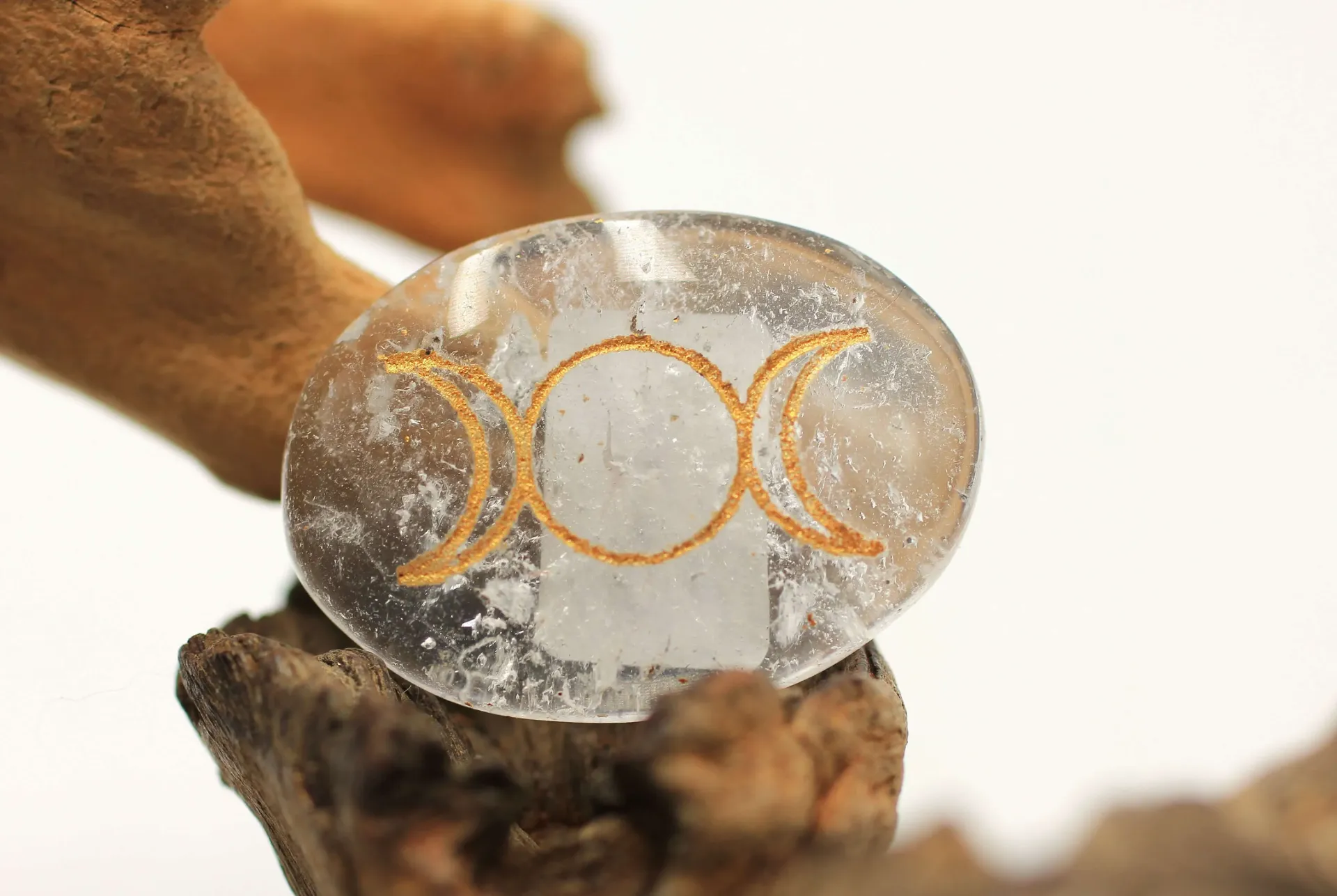 Galet "Anti-stress" en Cristal de roche et Féminin Sacré