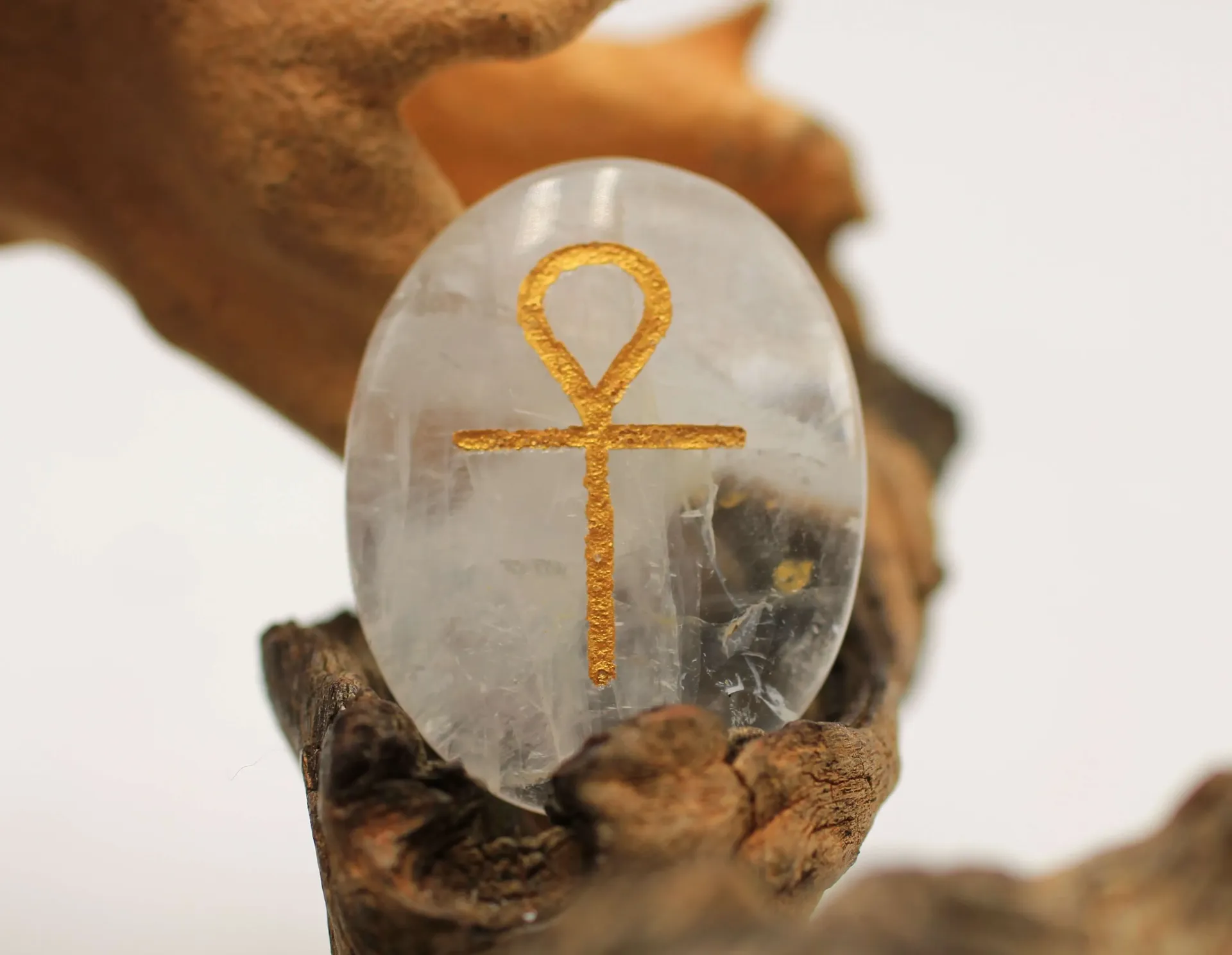 Galet "Anti-stress" en Cristal de roche et Féminin Sacré
