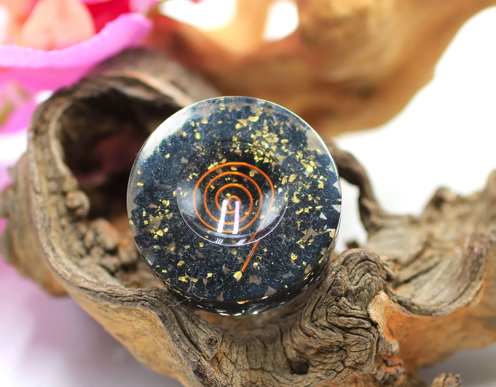 Support pour sphère en Orgonite et Tourmaline noire