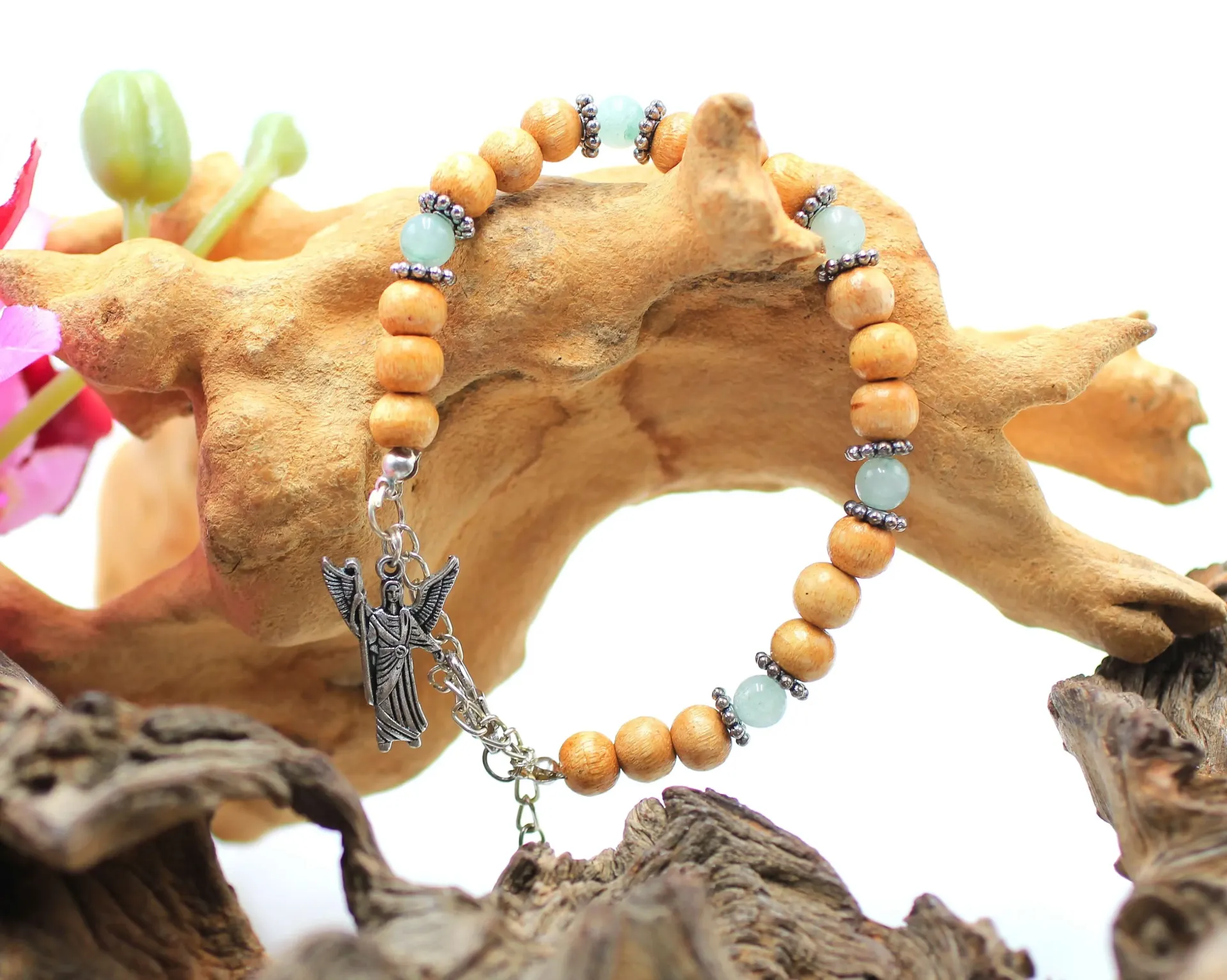 Bracelet en perles 6mm en Aventurine verte 8mm en bois de Manguier et Archange Raphaël