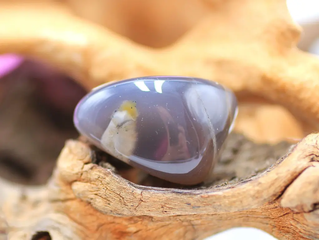 Agate grise roulée