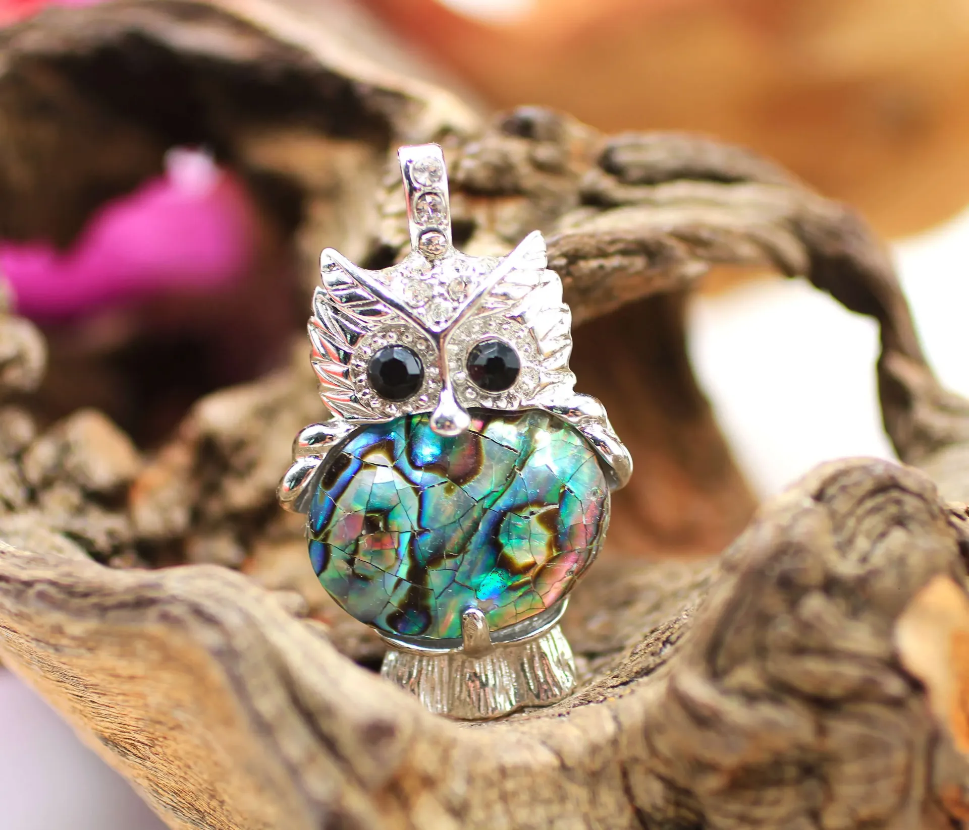 Pendentif Hibou argenté en Nacre d'Abalone