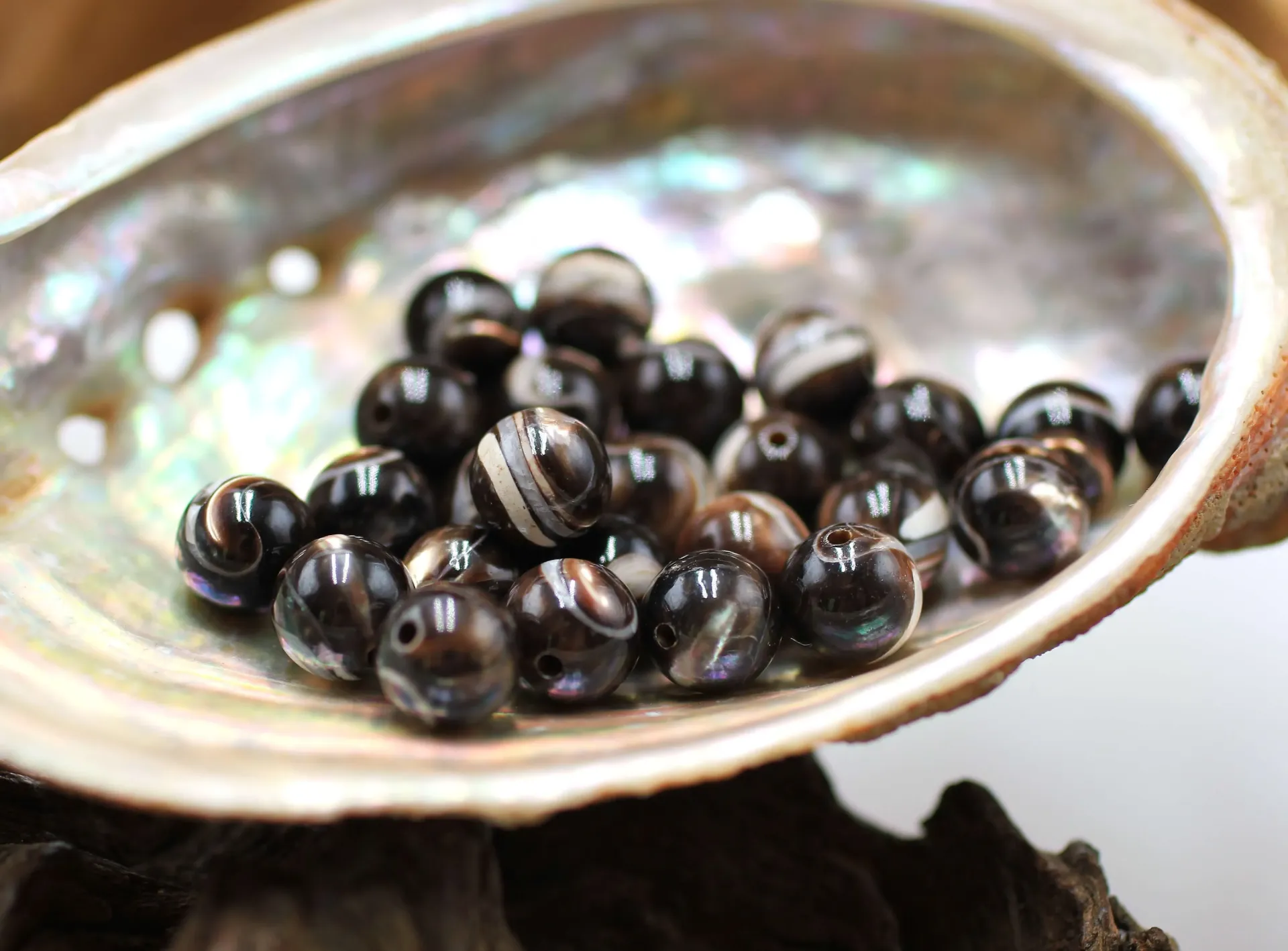 Perle 8mm en Nacre noire