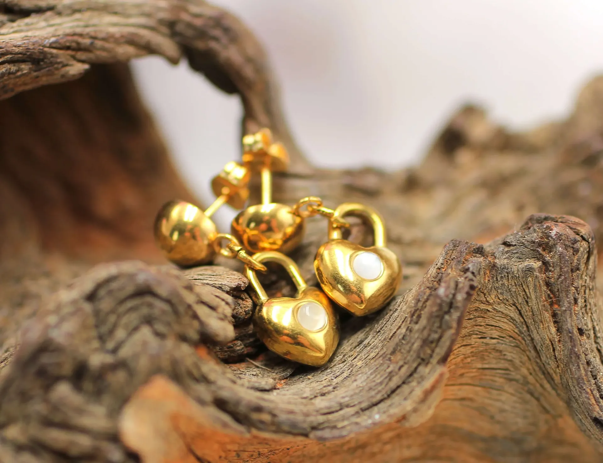 Boucles d'oreille en laiton doré et Sélénite