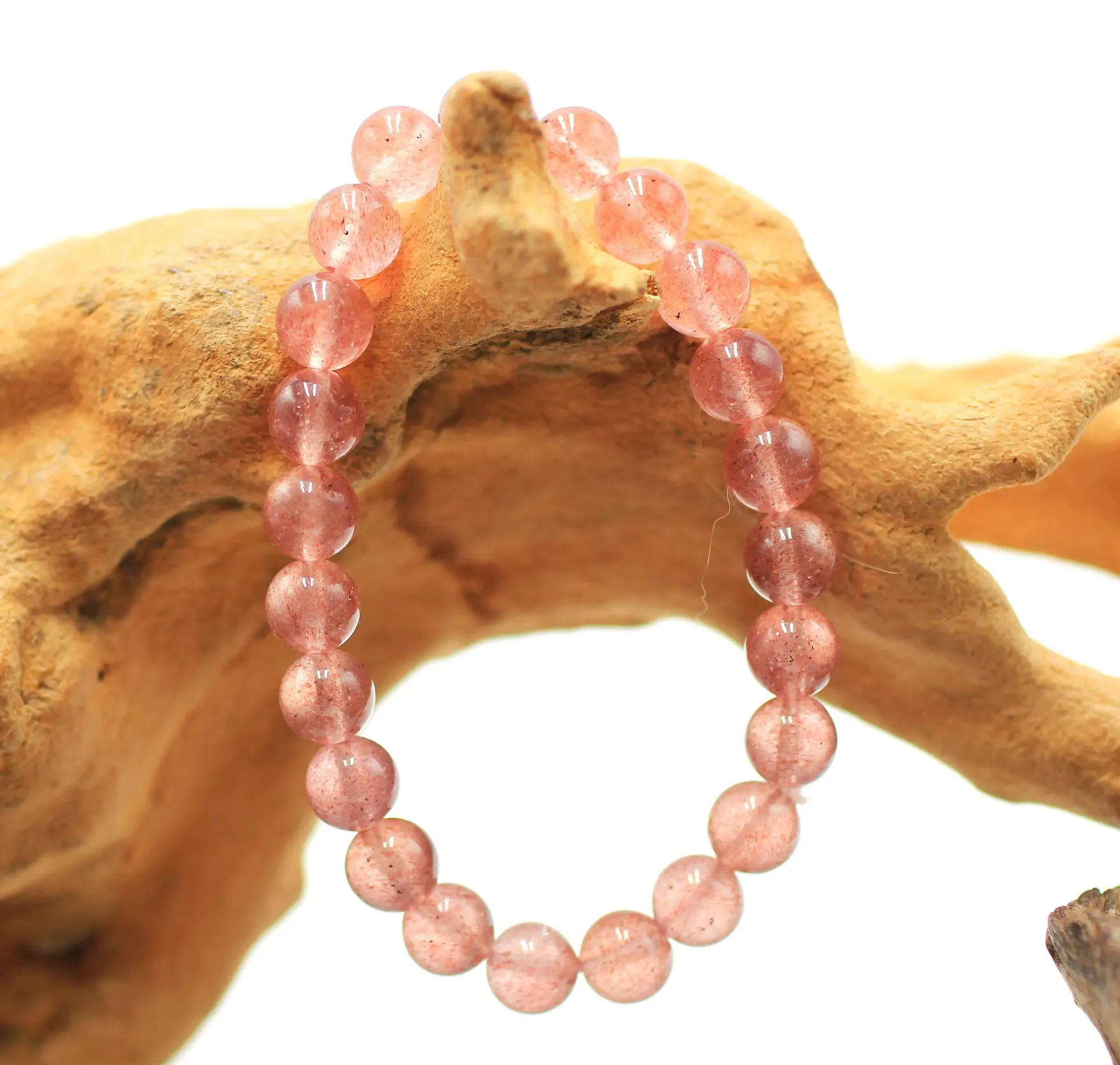 Bracelet en perles 8mm en Quartz hématoïde "Fraise"