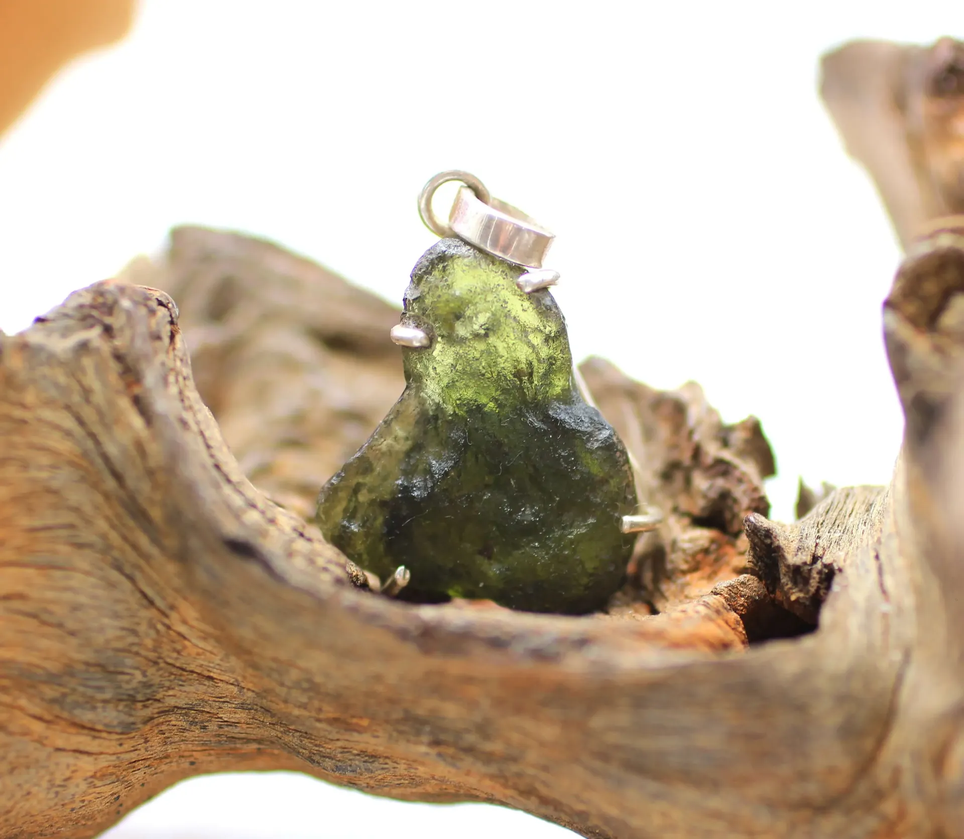 Pendentif en Argent 925 et en Moldavite
