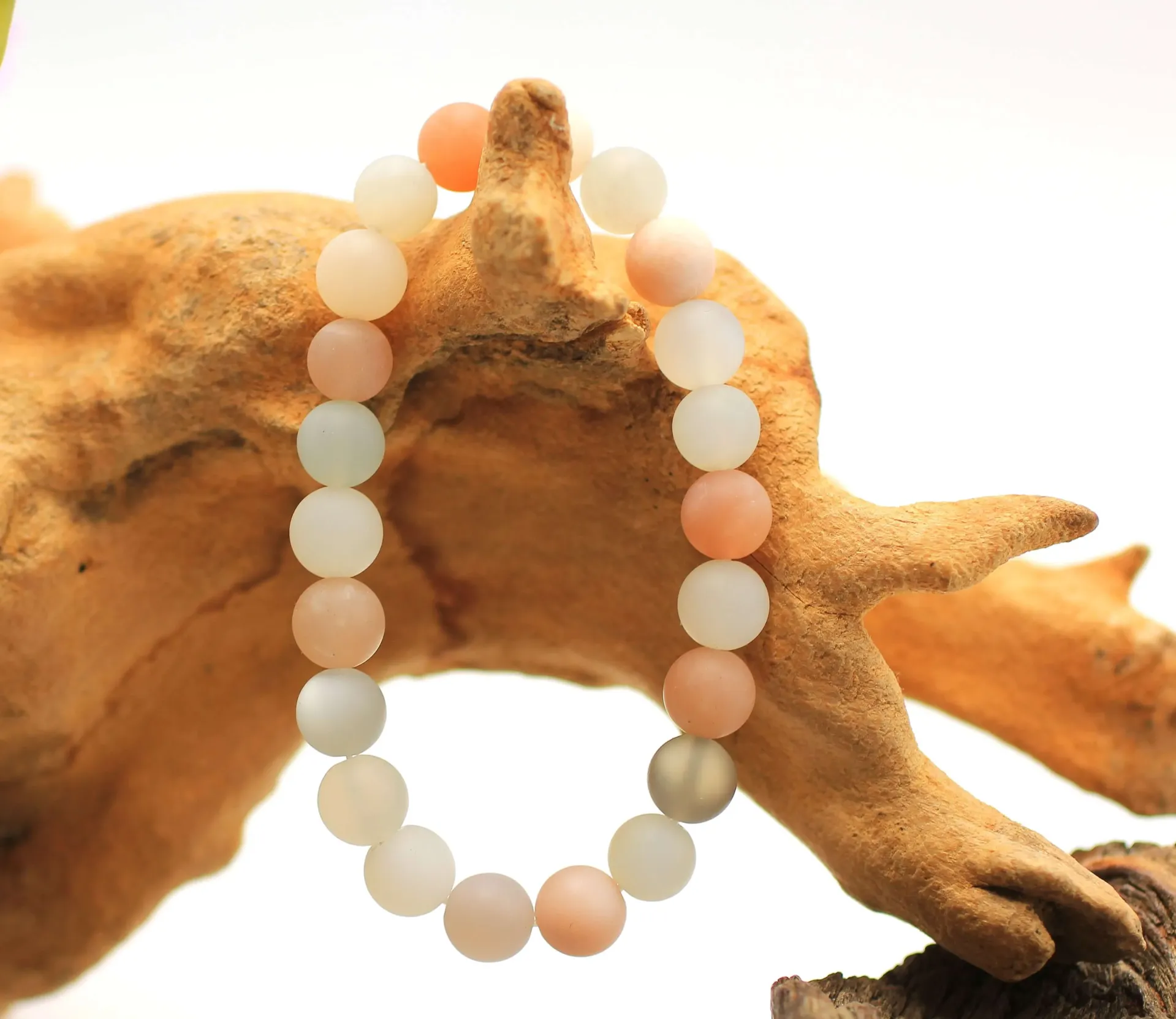 Bracelet en perles 8mm en Pierre de lune mixte mate