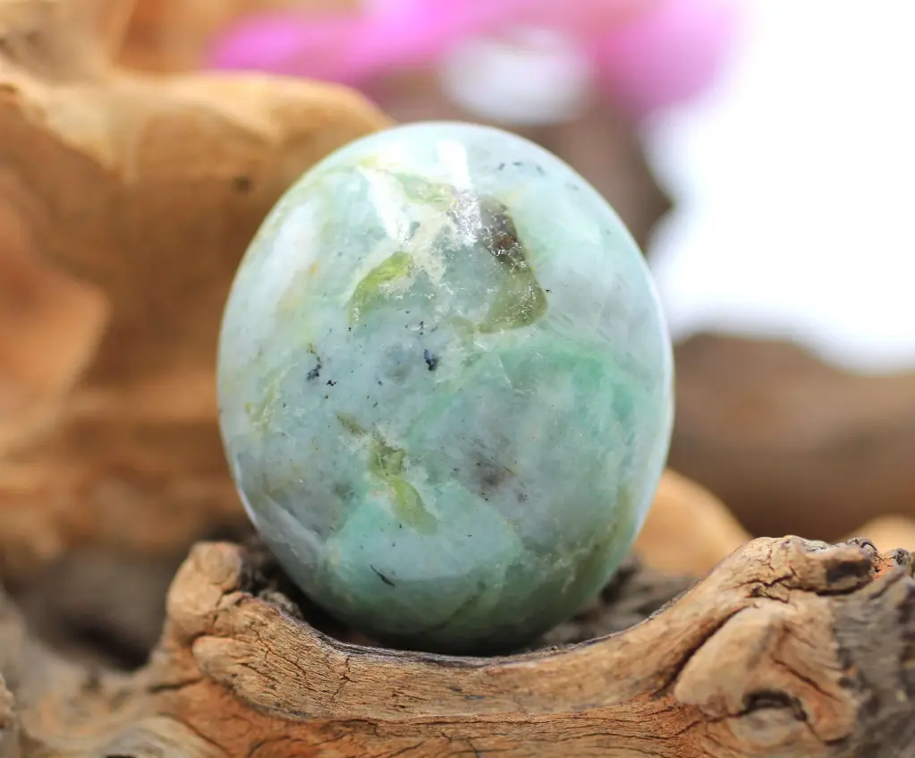 Galet en Garniérite