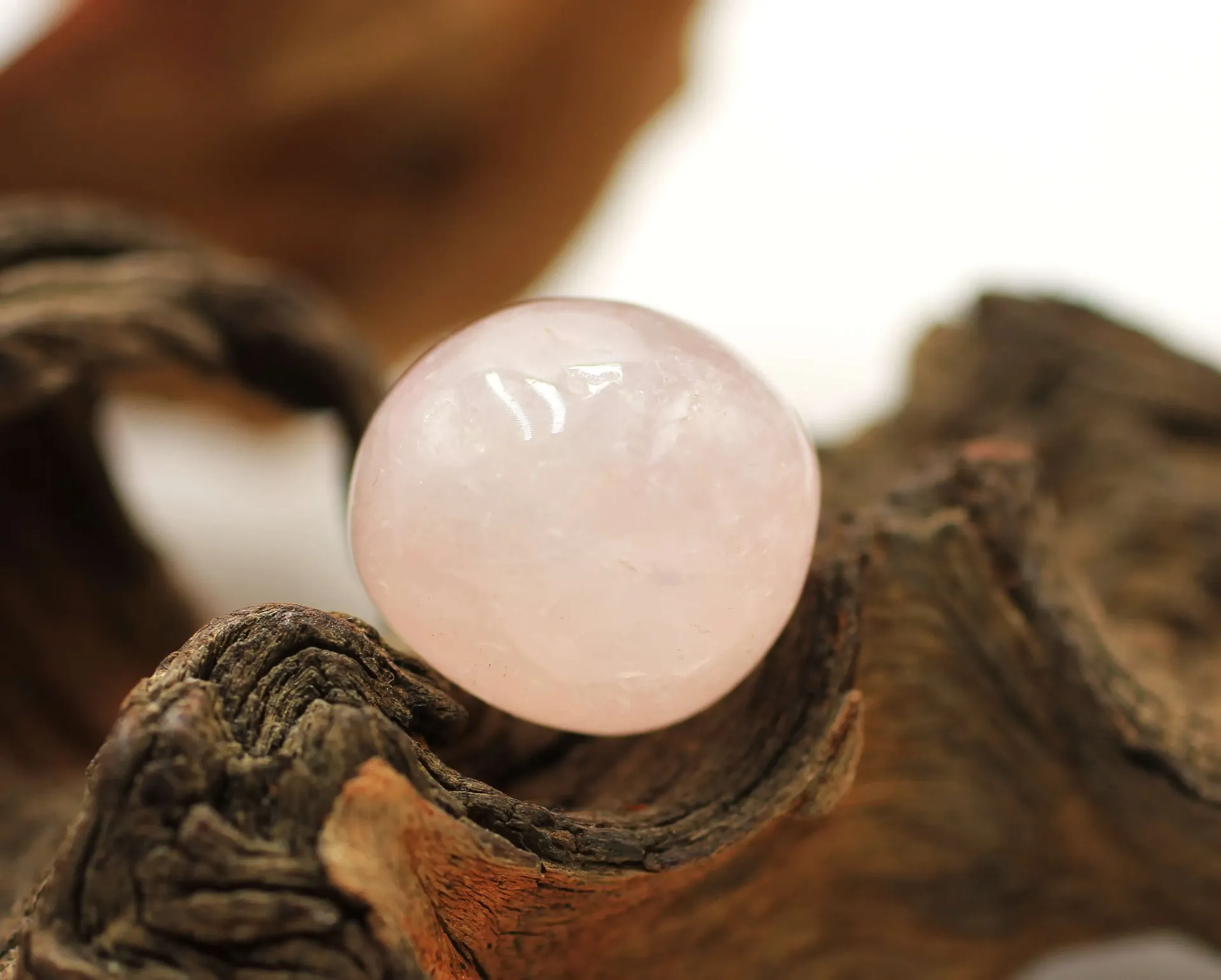 Quartz rose roulé