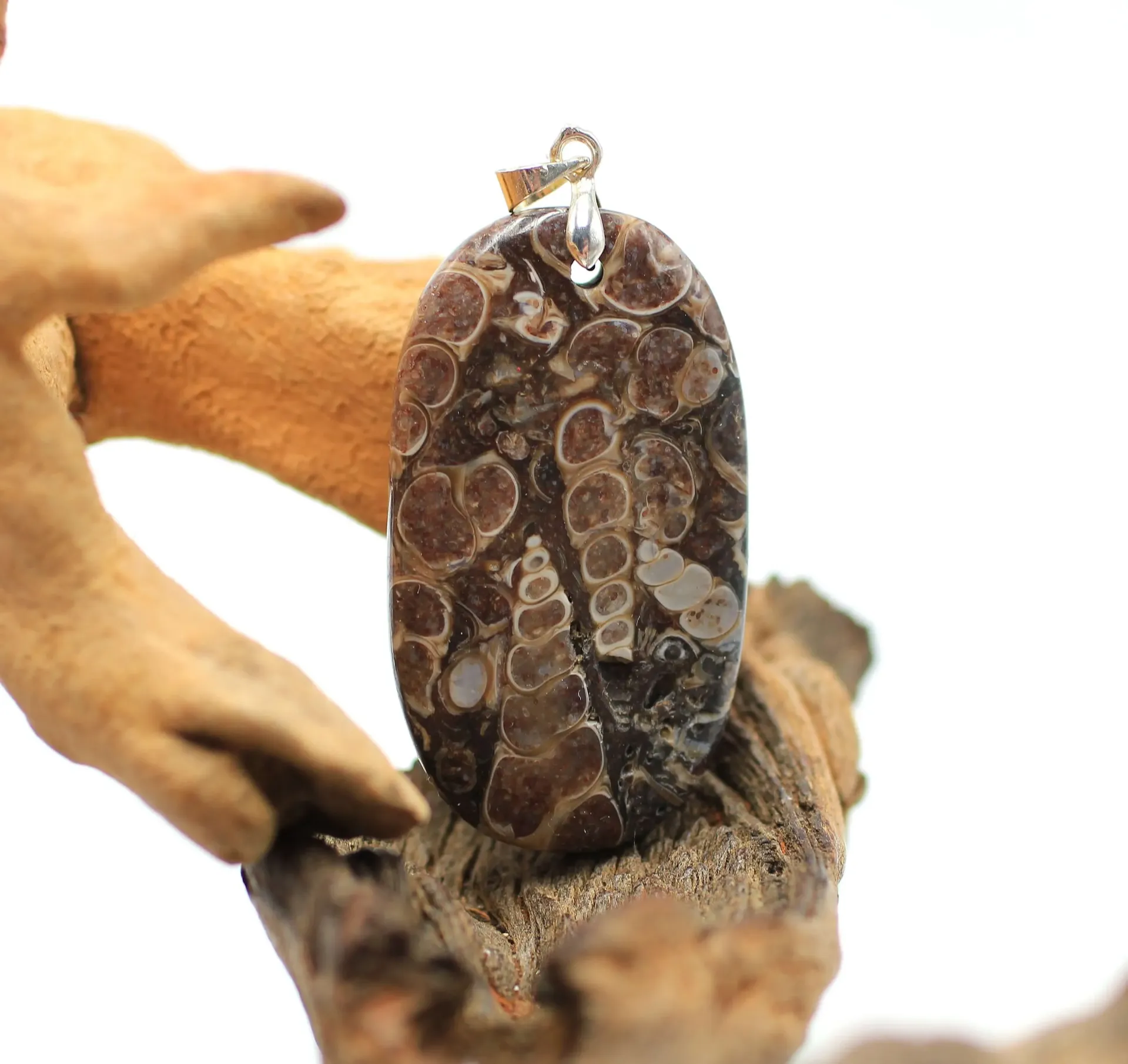 Pendentif ovale en Agate turitelle