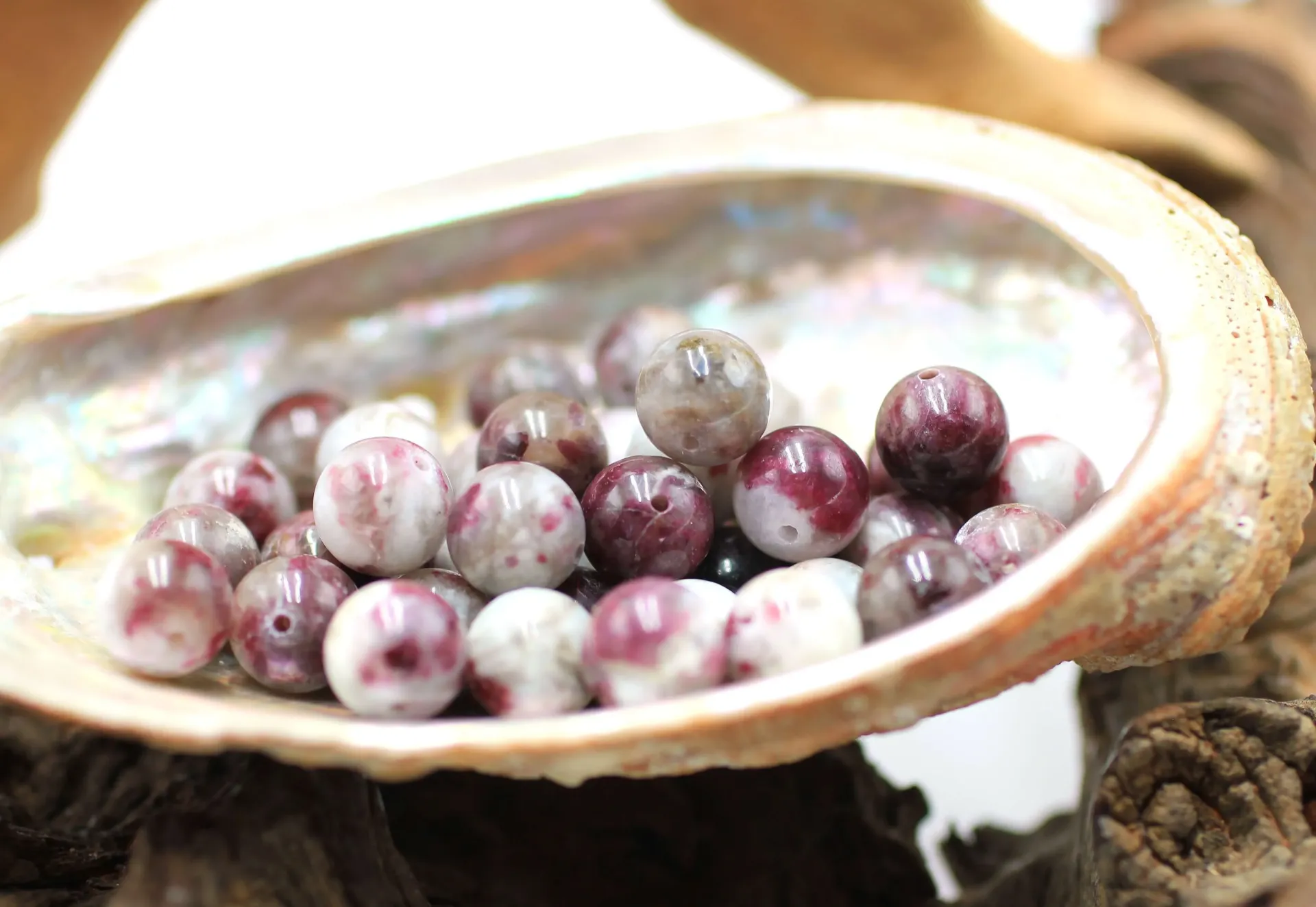 Perle 8mm en Tourmaline rose sur Quartz
