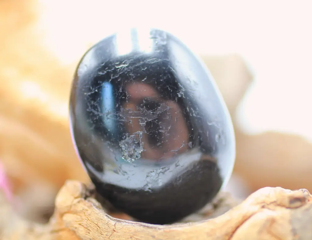 Galet en Tourmaline noire