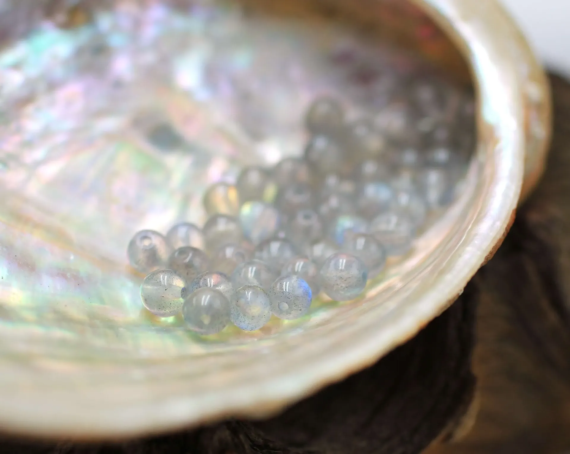 Perle 4mm en Labradorite