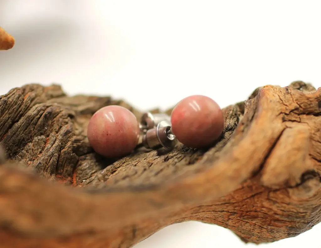Boucles d'oreille clou en perles 8mm en Rhodonite