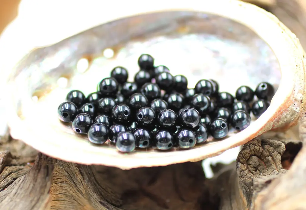 Perle 6mm en Spinelle noire