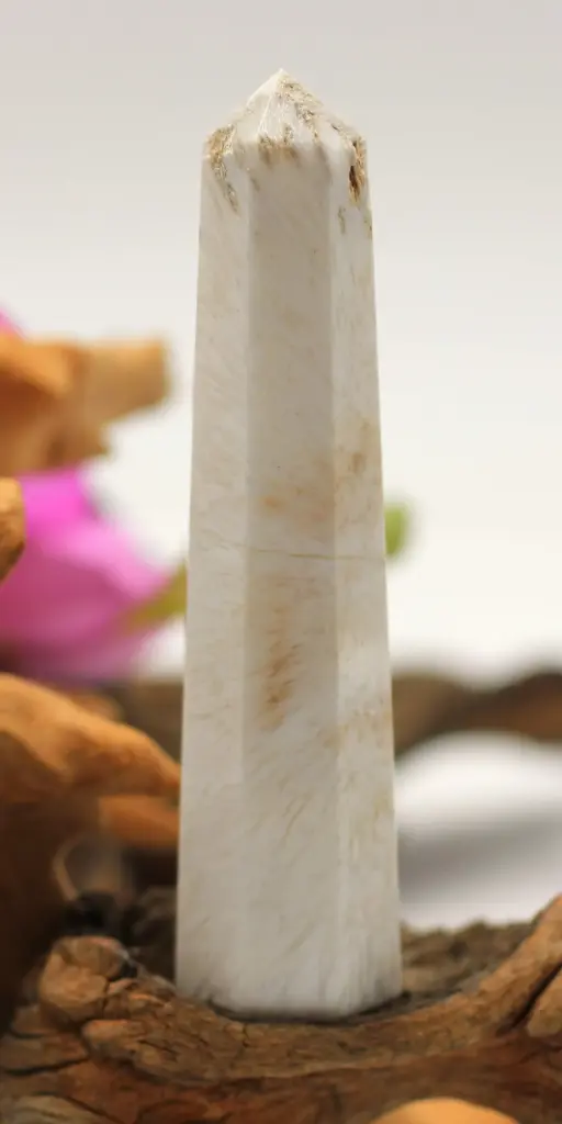 Obélisque en Scolécite