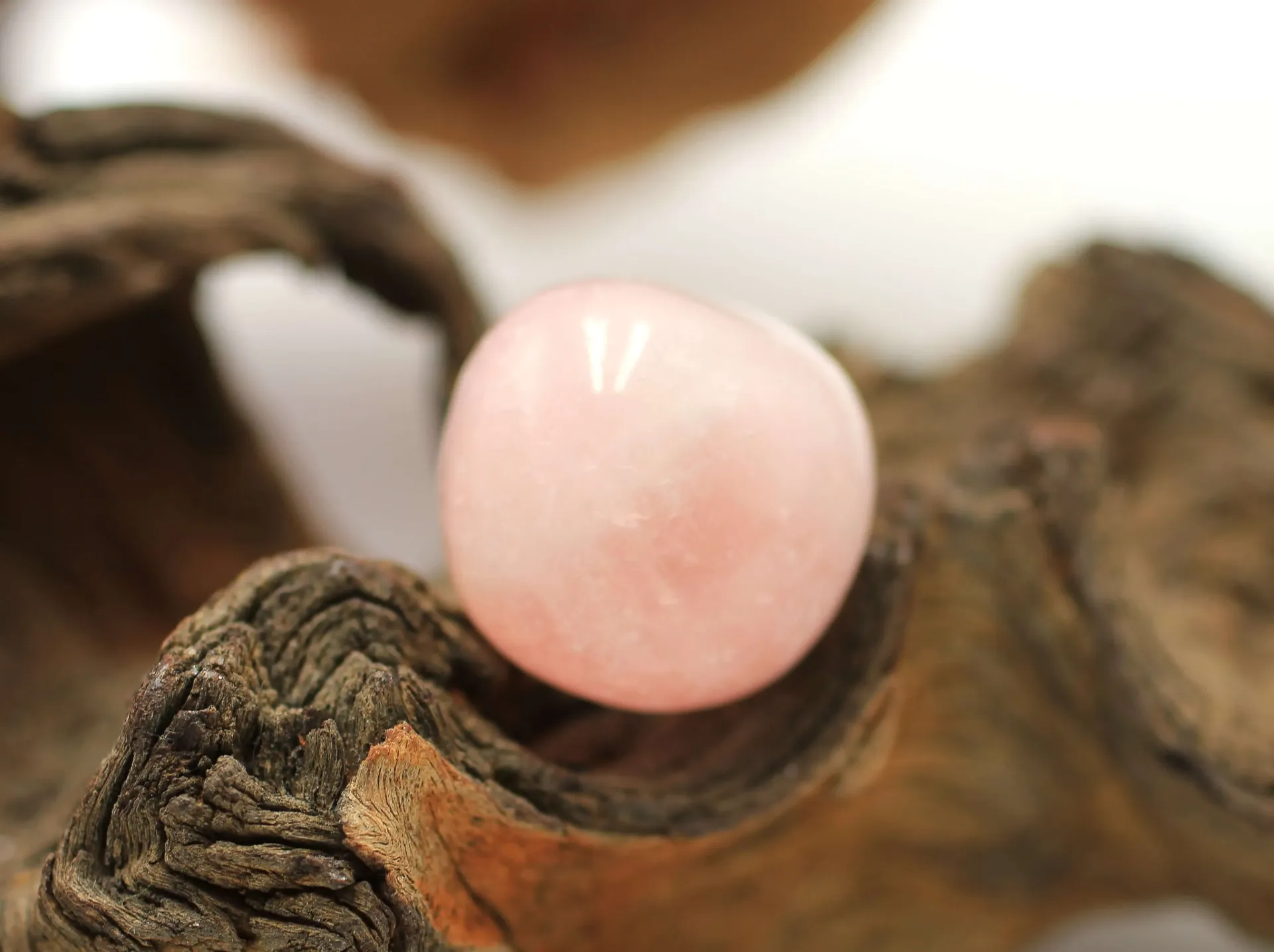 Quartz rose roulé