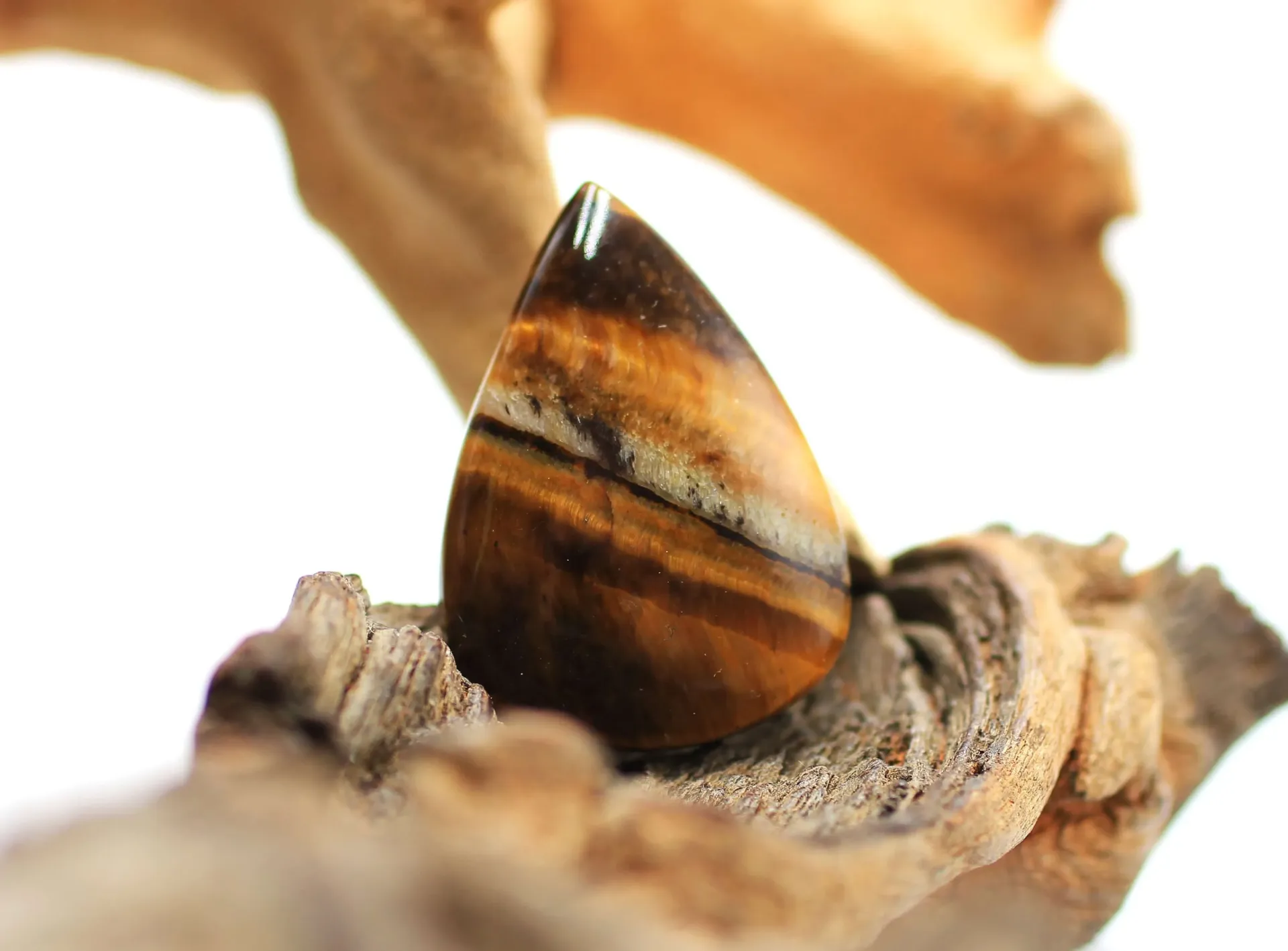 Cabochon en Œil de tigre