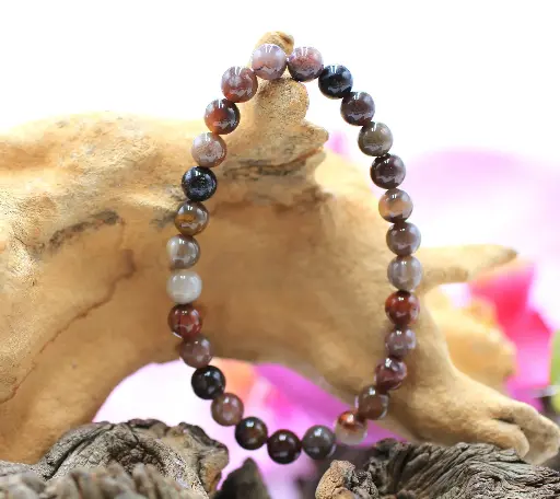 Bracelet en perles 6mm en Bois pétrifié