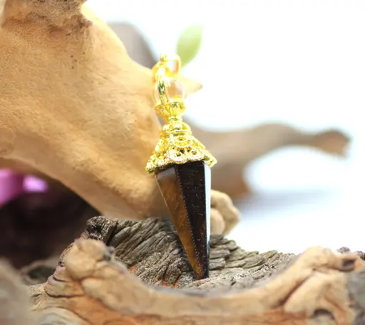 Pendentif biseauté doré en Œil de tigre