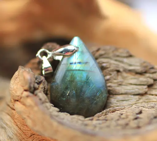 Pendentif goutte en Labradorite