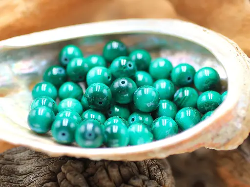 Perle 8mm en Malachite claire
