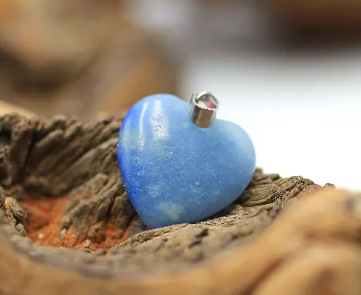 Pendentif cœur en Quartz bleu