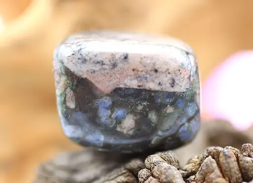 Blue liberite roulée