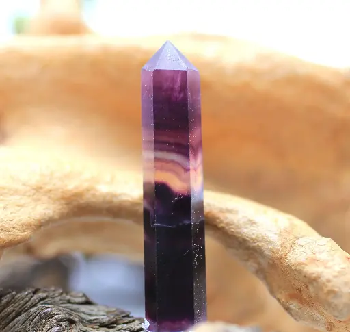 Obélisque en Fluorite arc-en-ciel