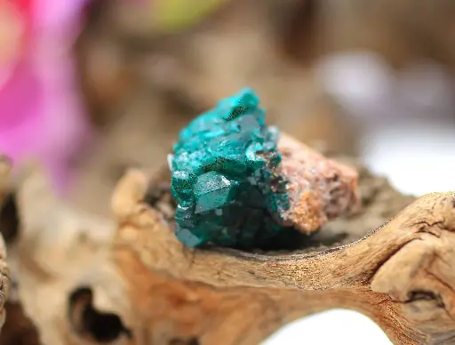 Dioptase brute