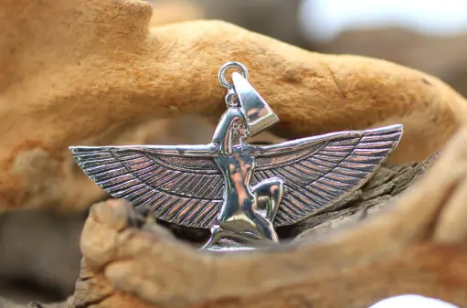 Pendentif Déesse Isis en Argent 925